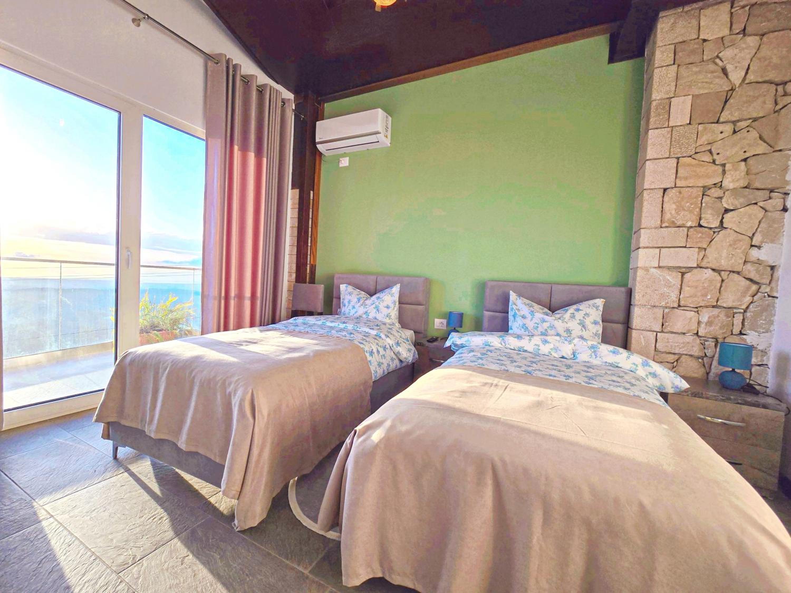 Deluxe Double or Twin Room with Balcony
