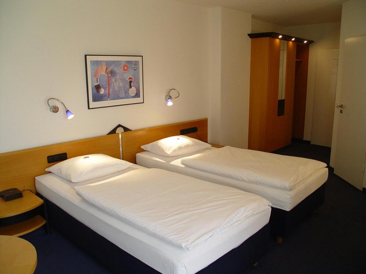 Double or Twin Room with Bathroom photo 1