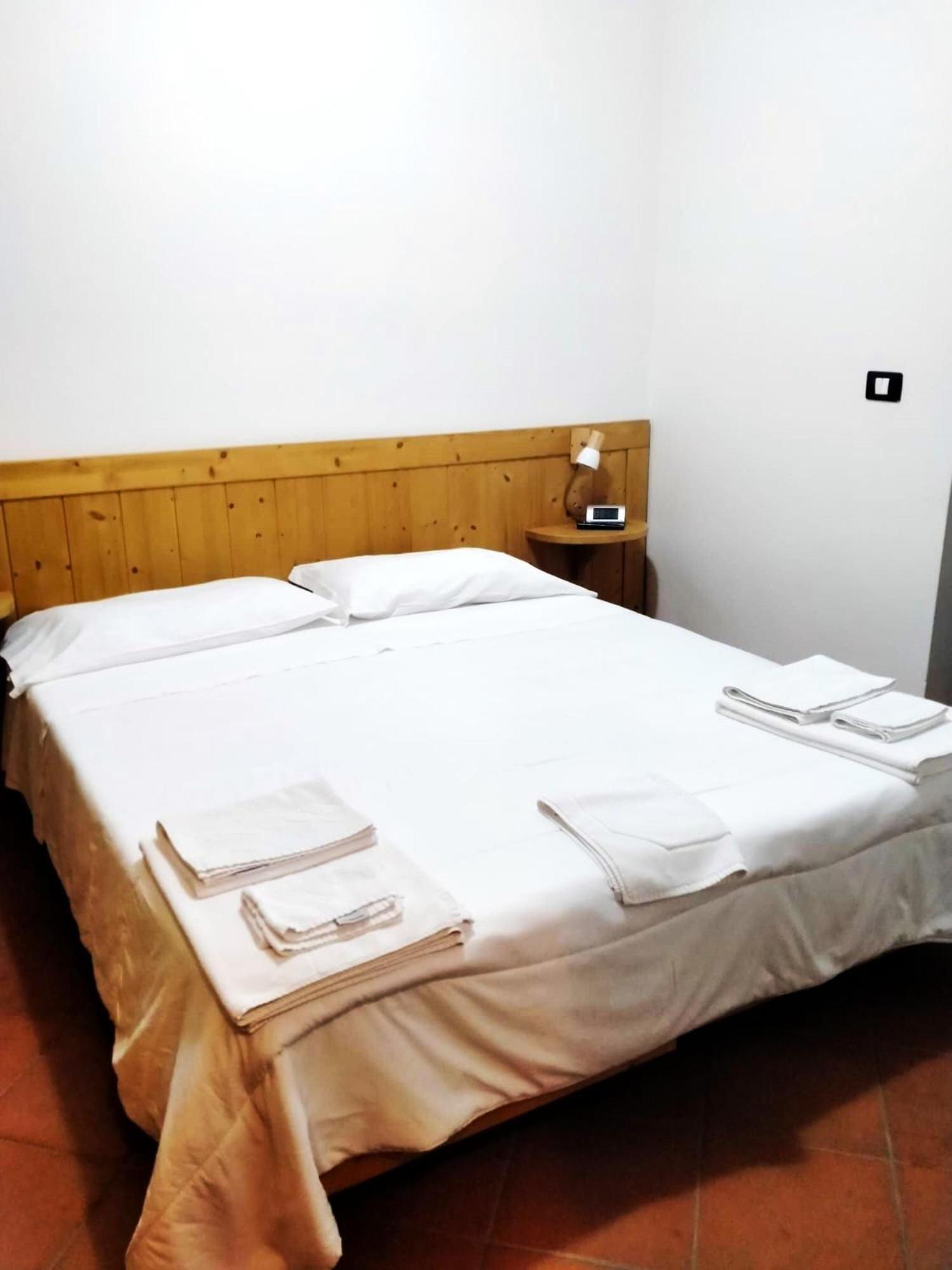 Economy Double Room photo 1