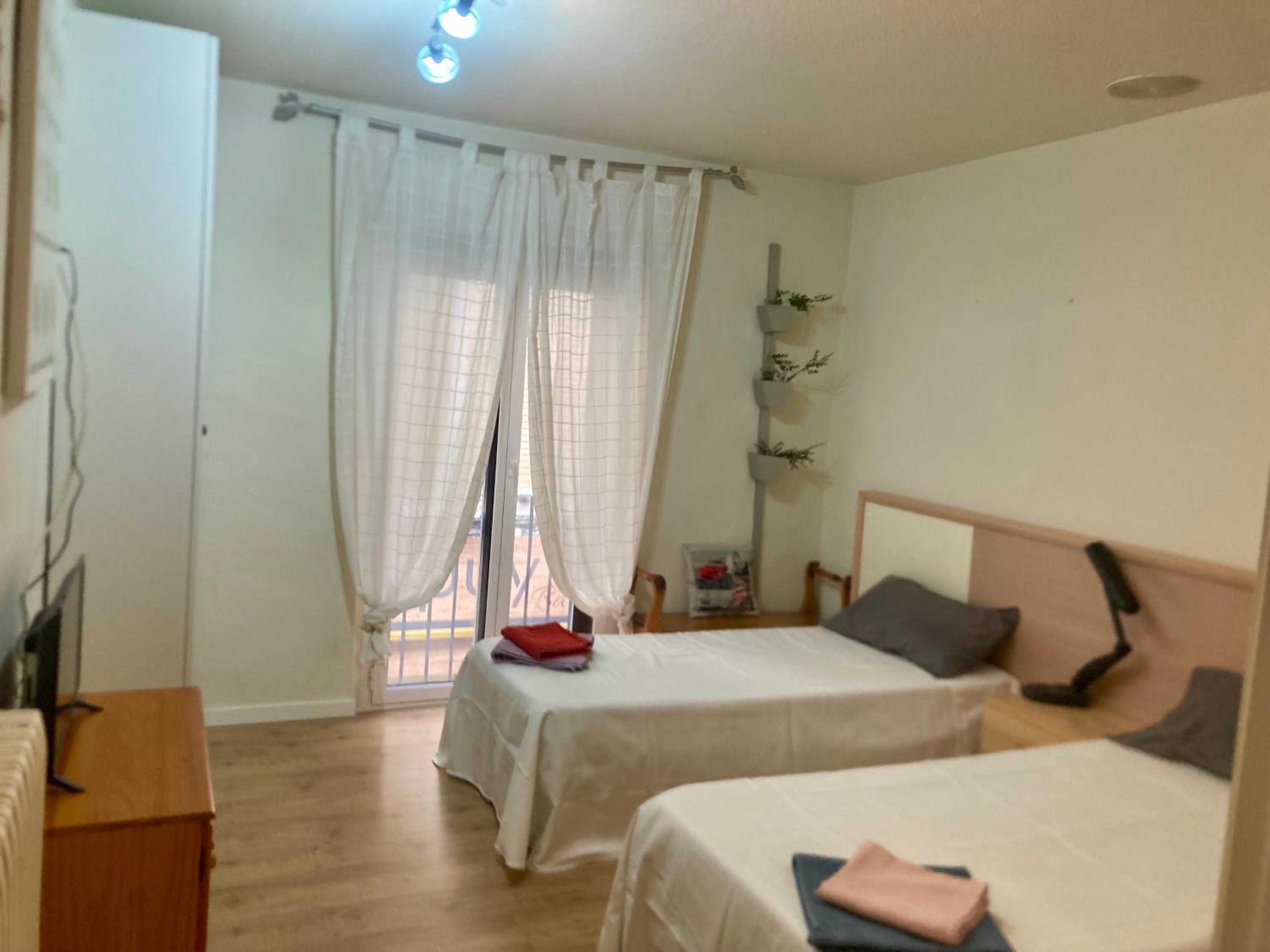 Three-Bedroom Apartment - Photo 9