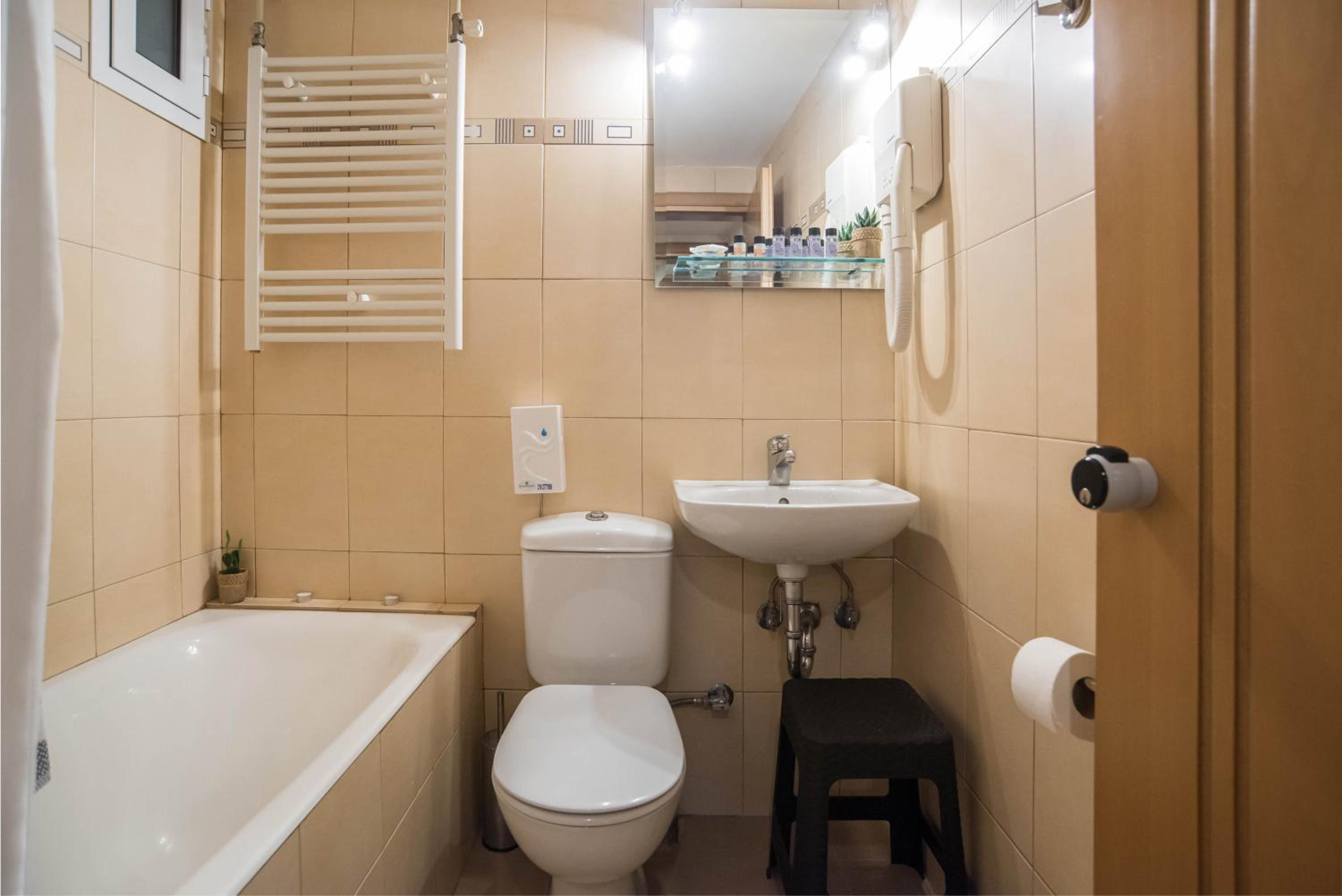 Classic Triple Room photo 2