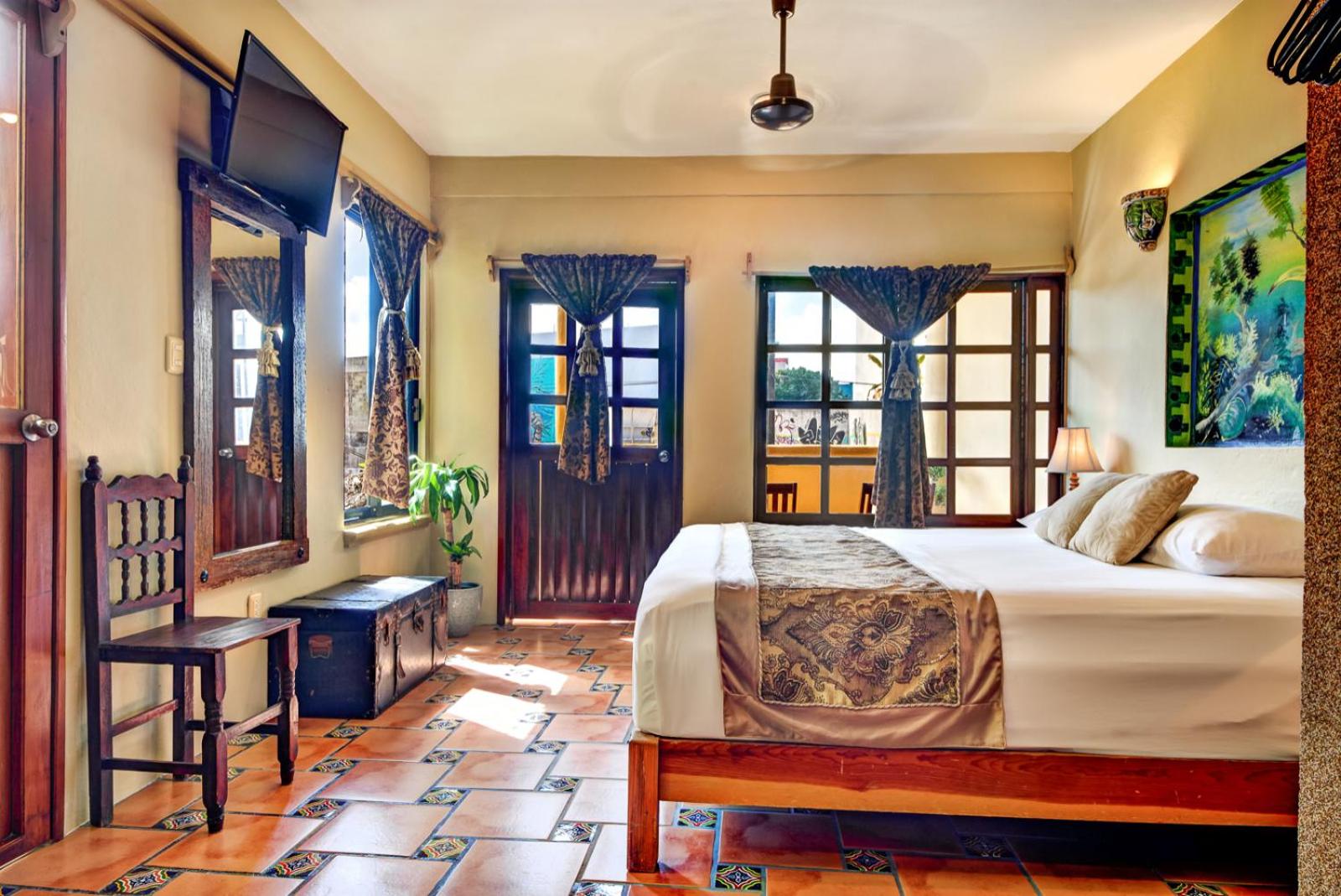 King Room with Balcony - Photo 1