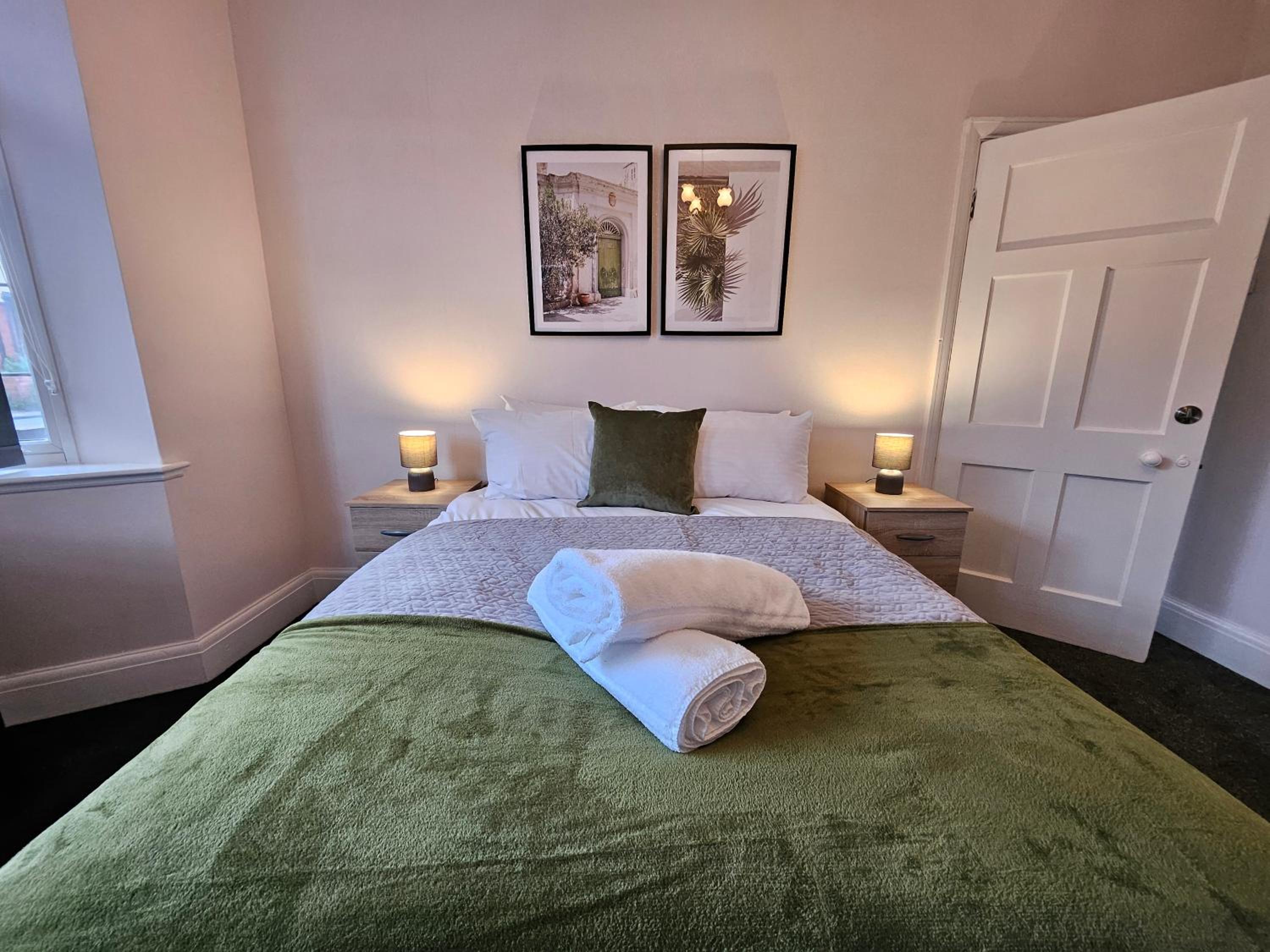 Double Room with Shared Bathroom photo 1
