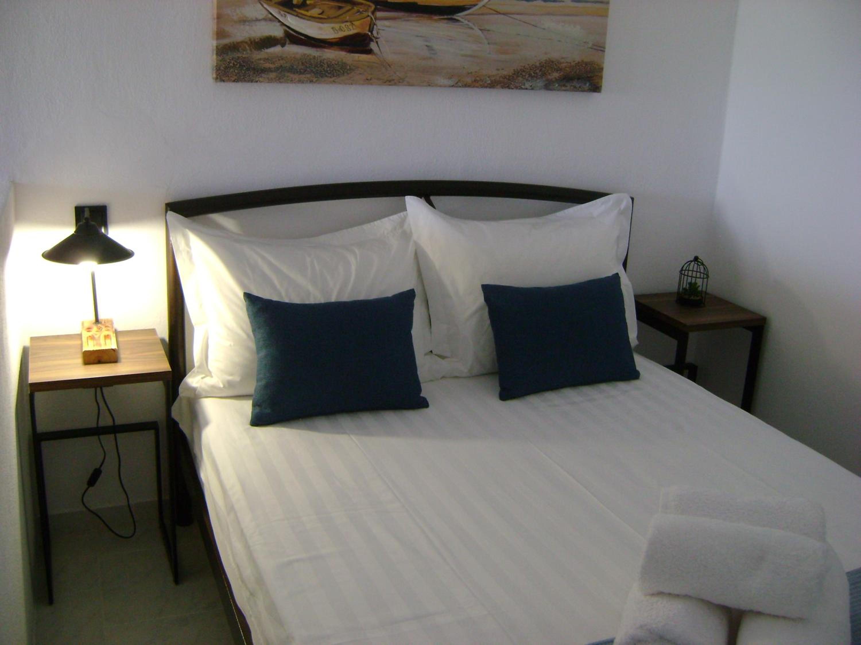 Quadruple Room with Sea View - Photo 11