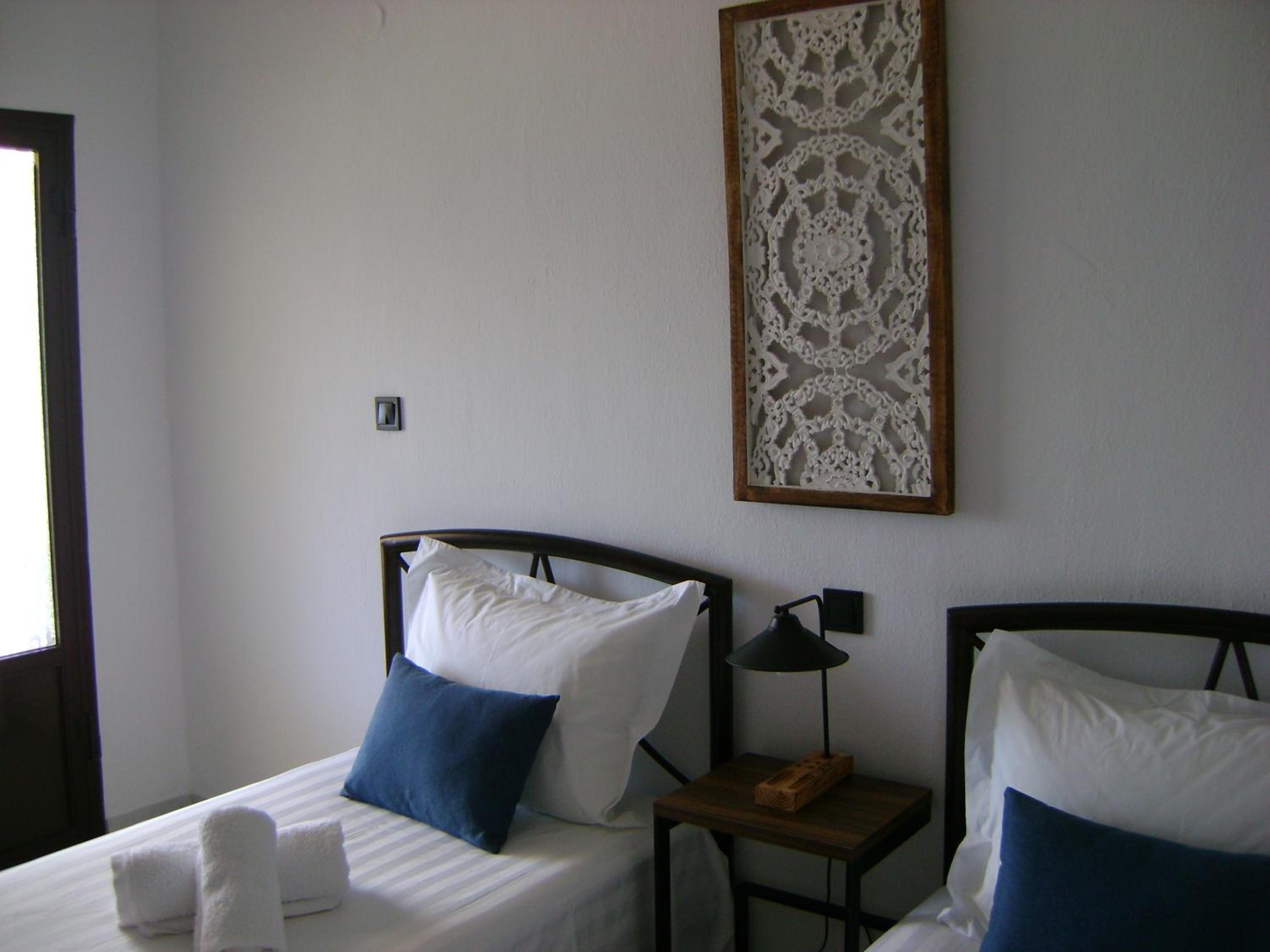 Quadruple Room with Sea View - Photo 9