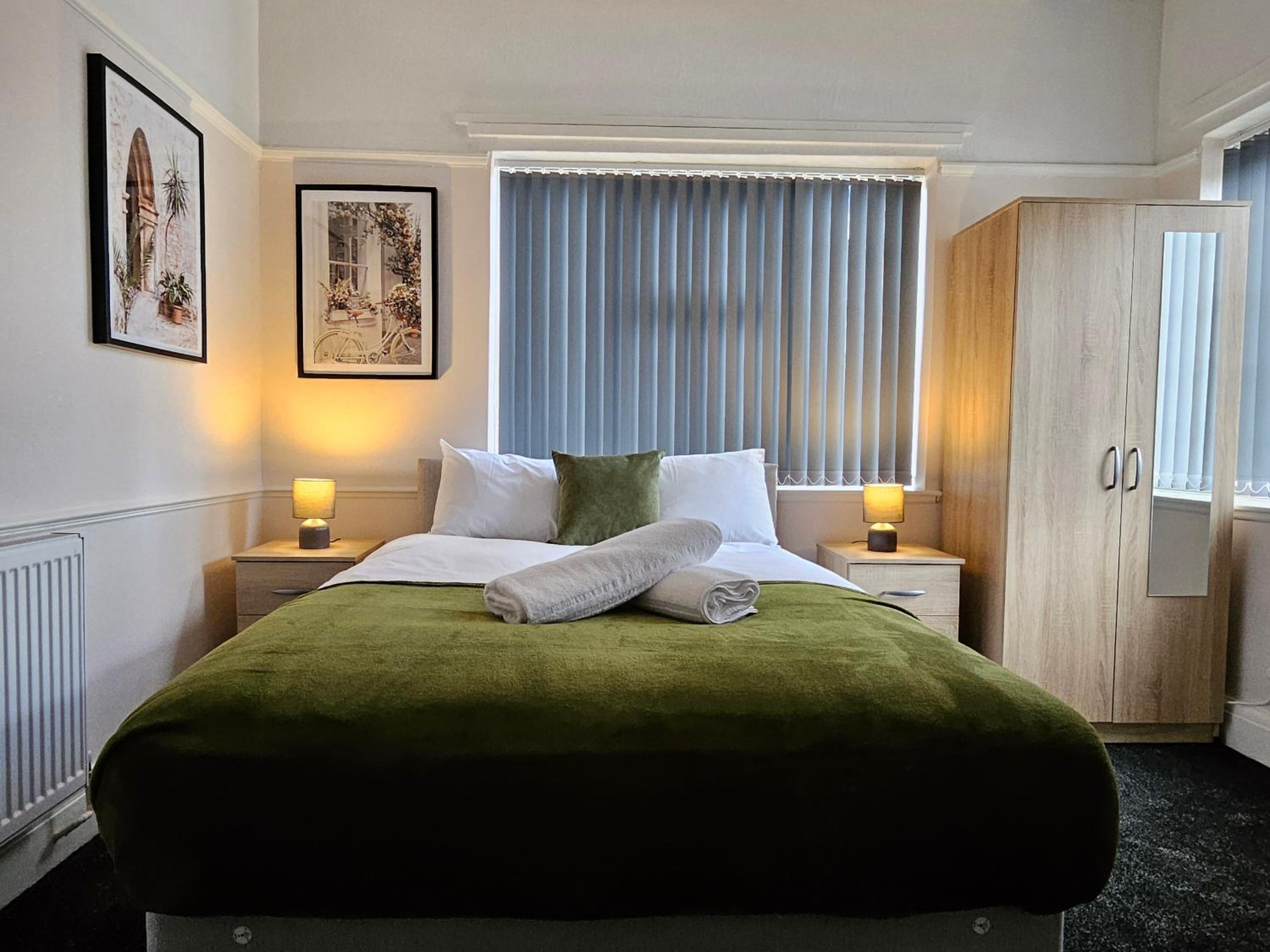Double Room with Shared Bathroom photo 1