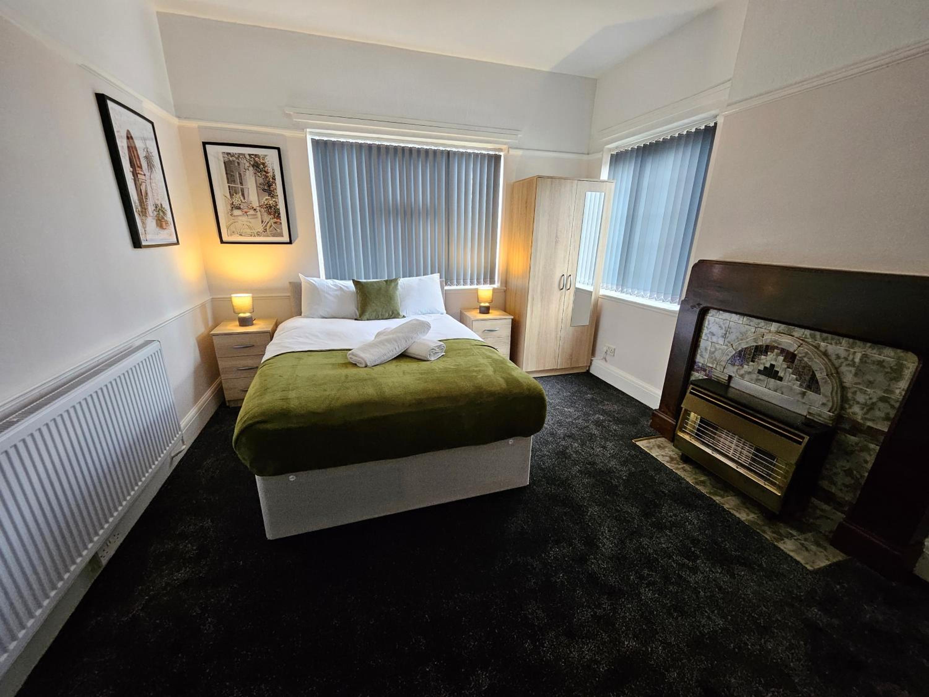 Double Room with Shared Bathroom photo 3