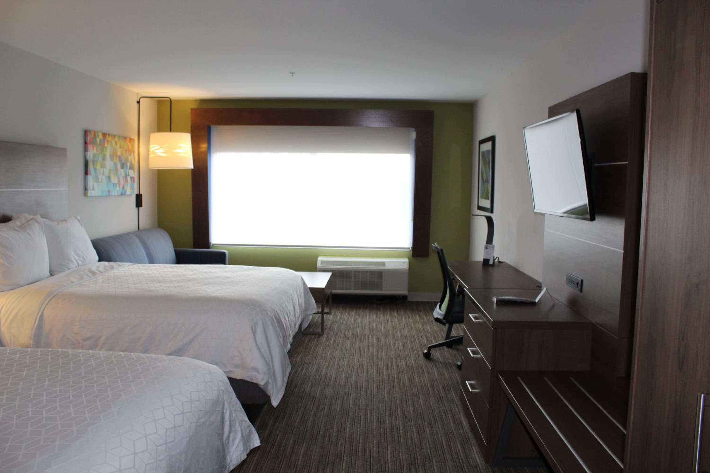 Suite - Only Hearing Accessible photo 2