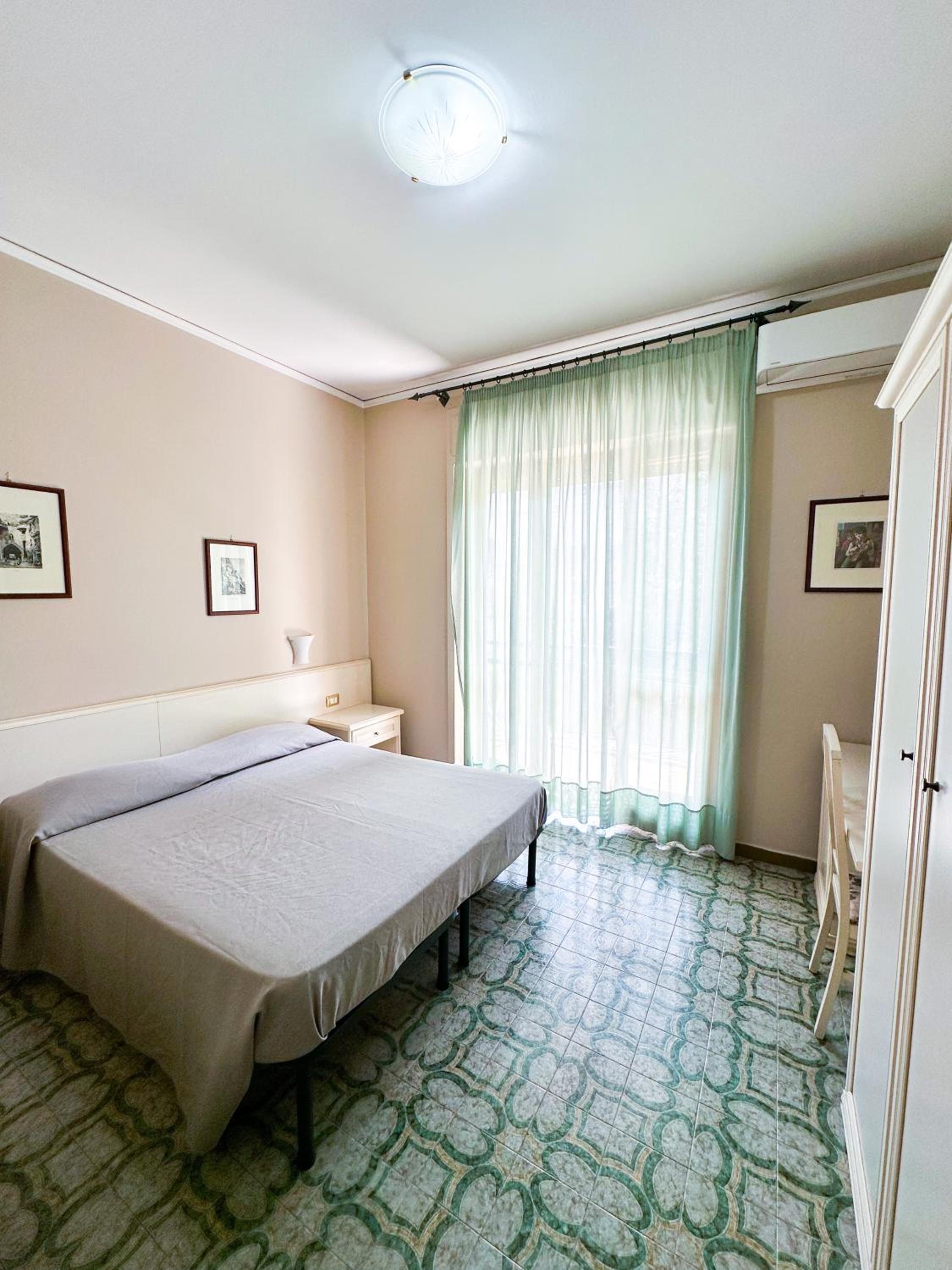 Double or Twin Room - Photo 3