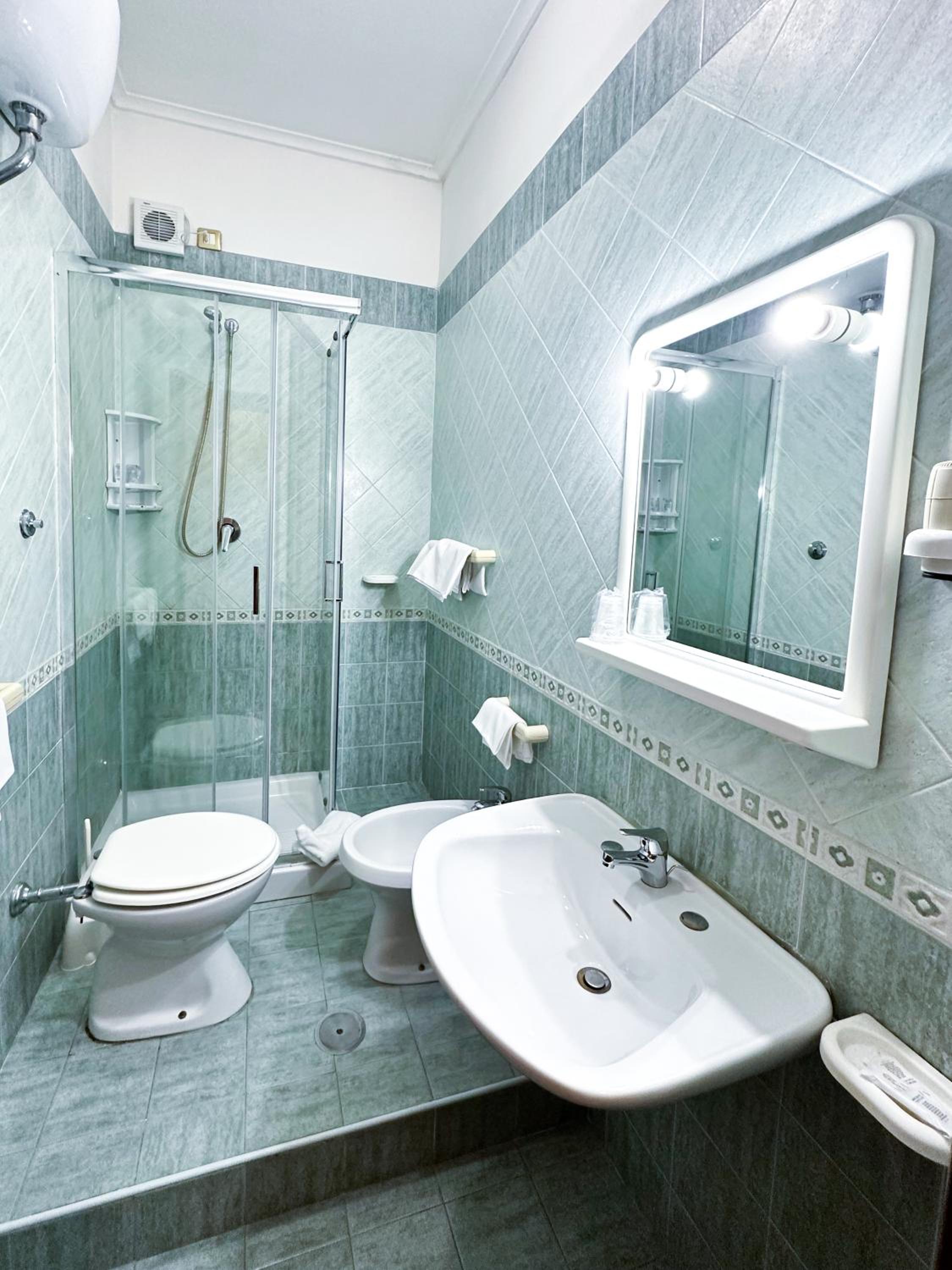 Single Room photo 2