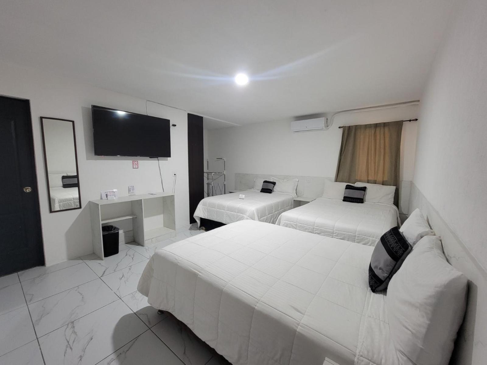 Deluxe Triple Room photo 3