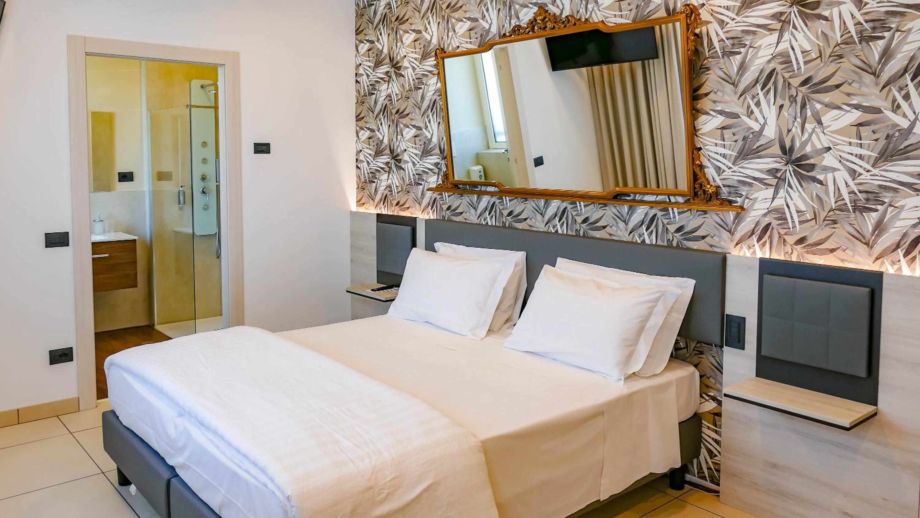Superior Double or Twin Room with Kitchen Use - Photo 12