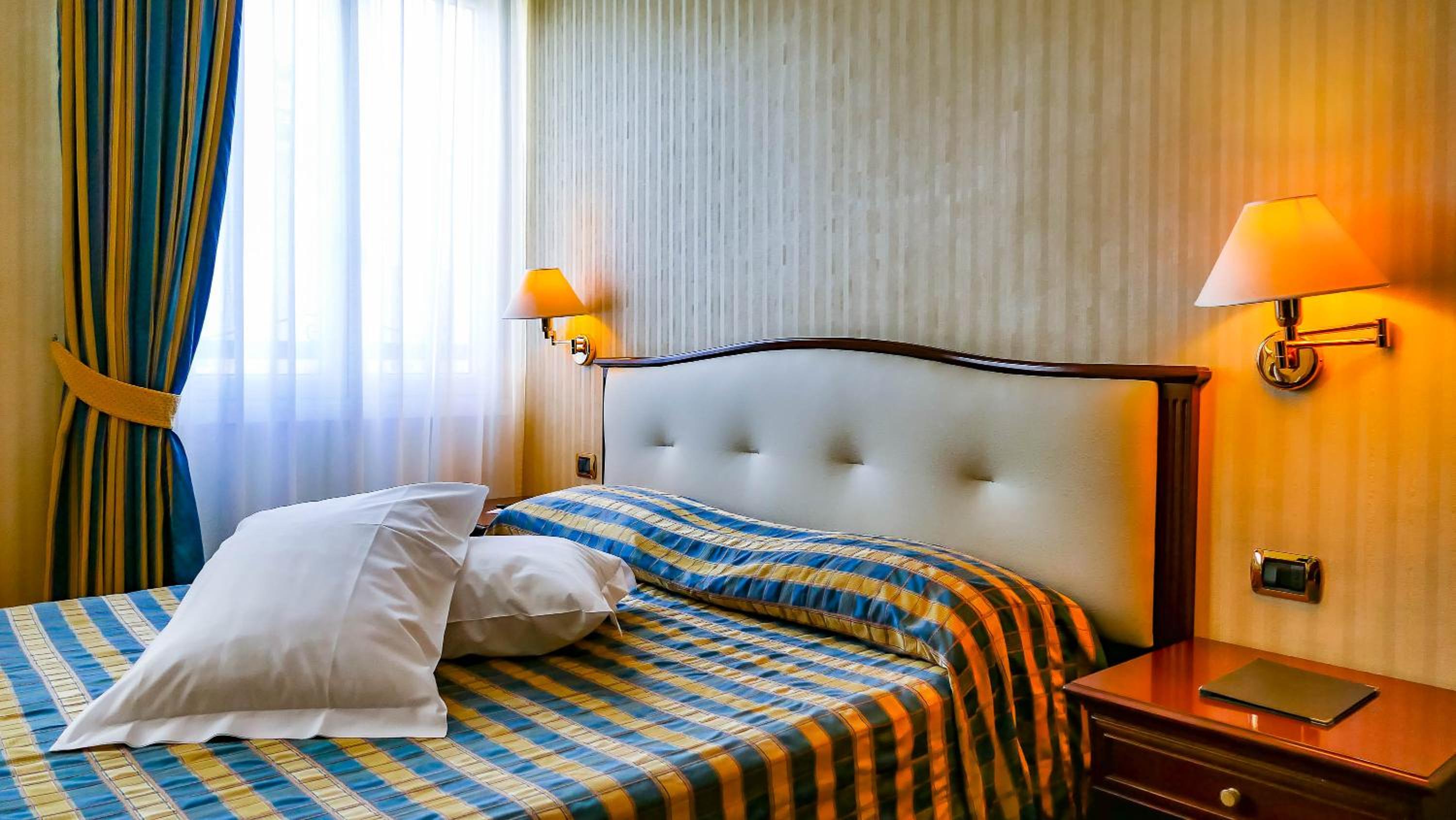 Double or Twin Room - Photo 3