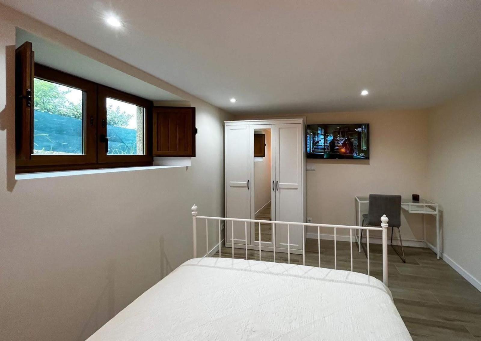 Two-Bedroom House photo 3