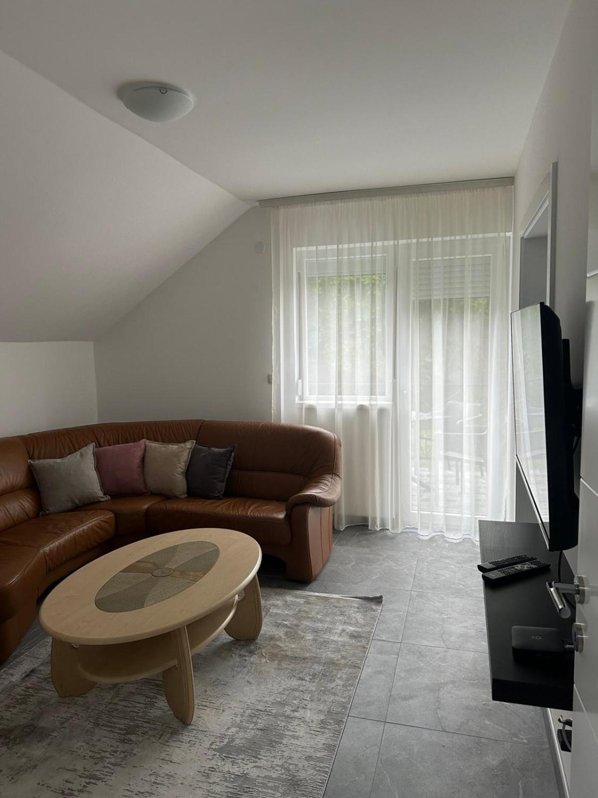 Two-Bedroom Apartment with Balcony photo 3