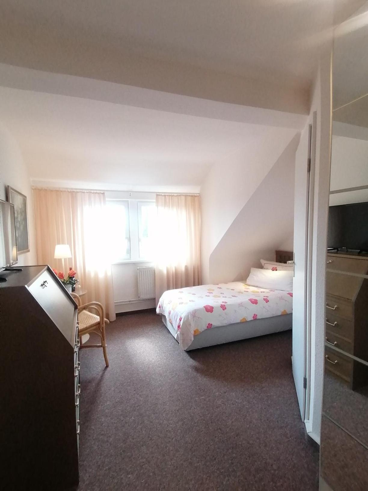 Single Room photo 1
