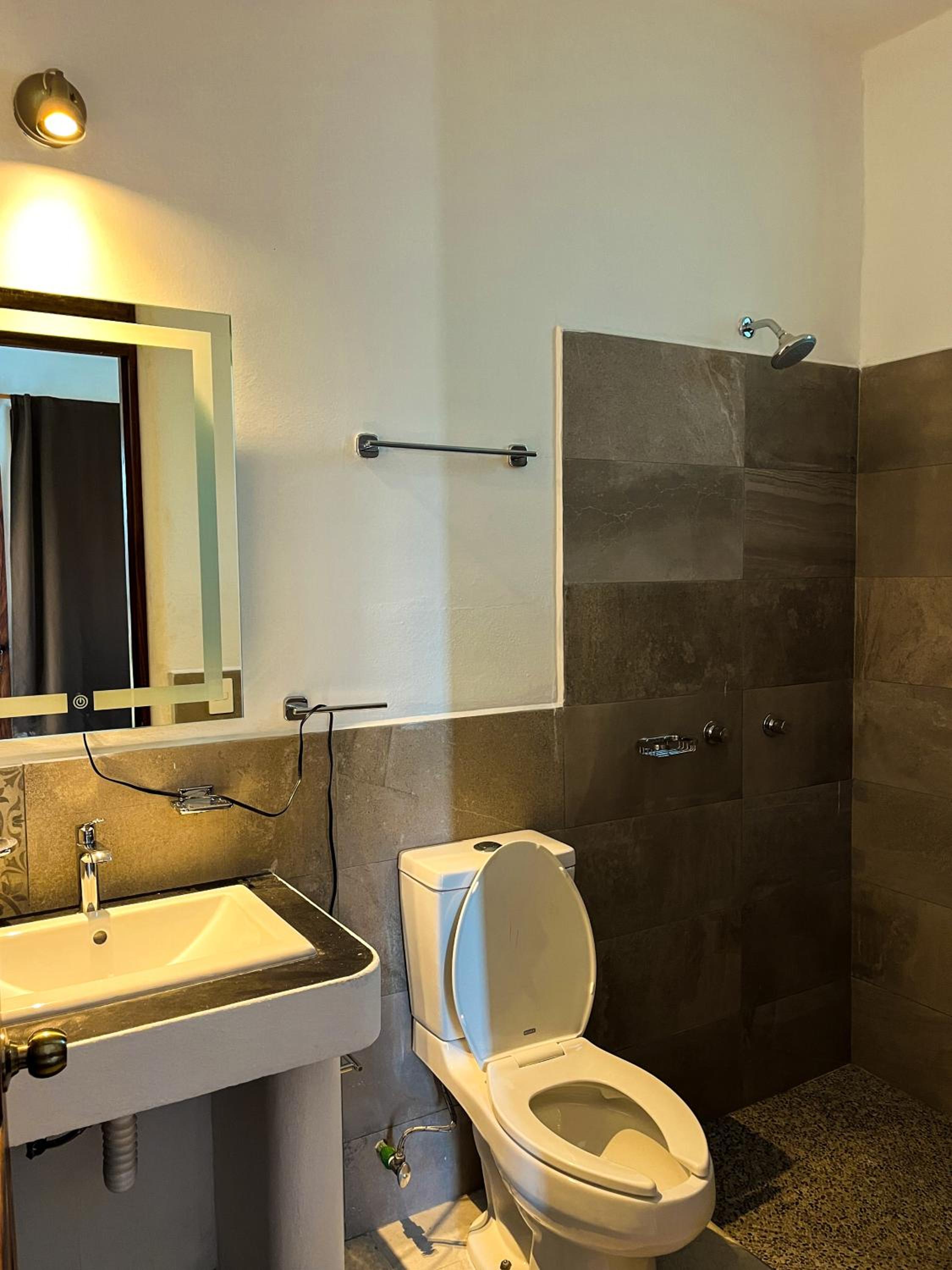Standard Double Room With Fan photo 3