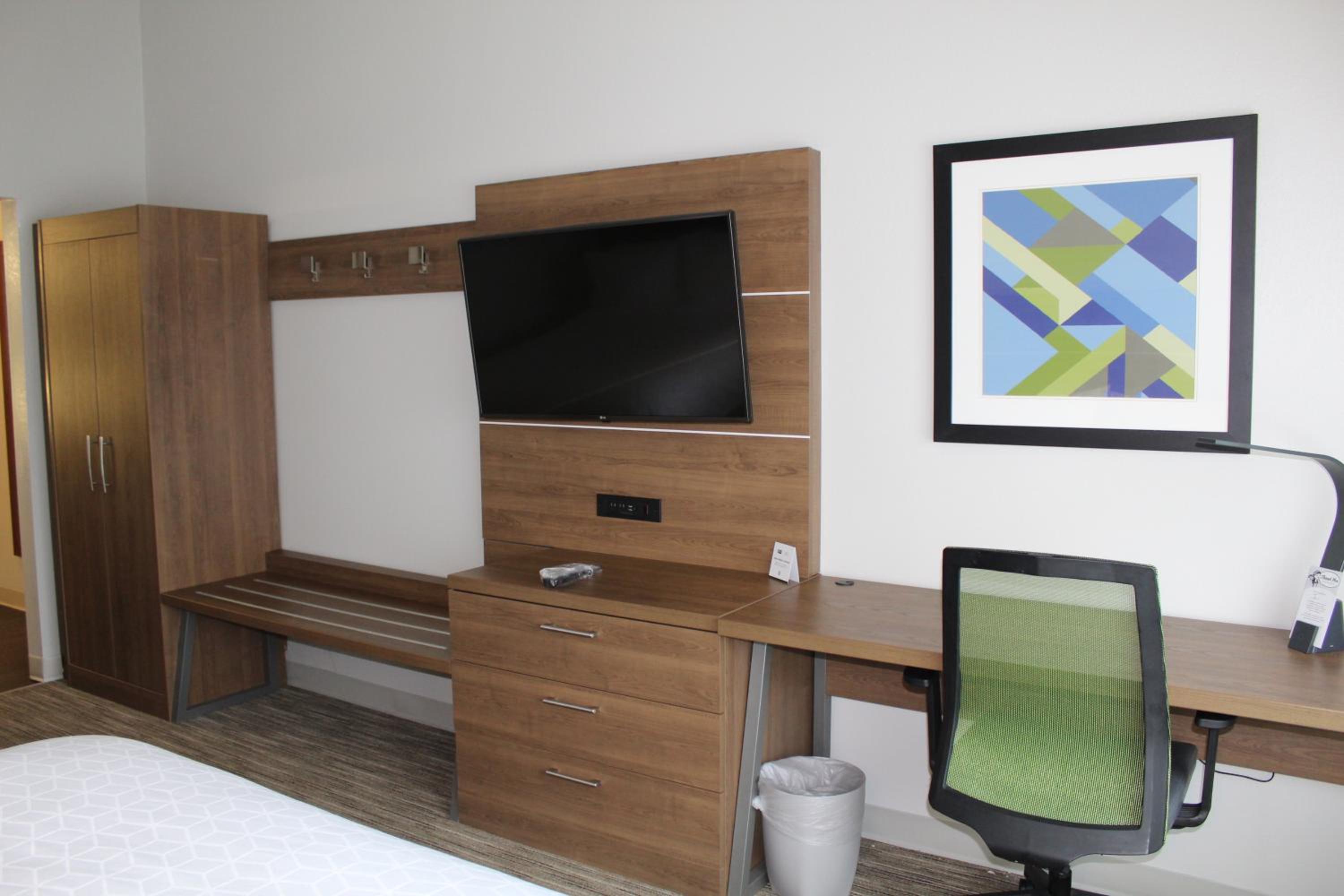 Suite with Two Queen Beds photo 3