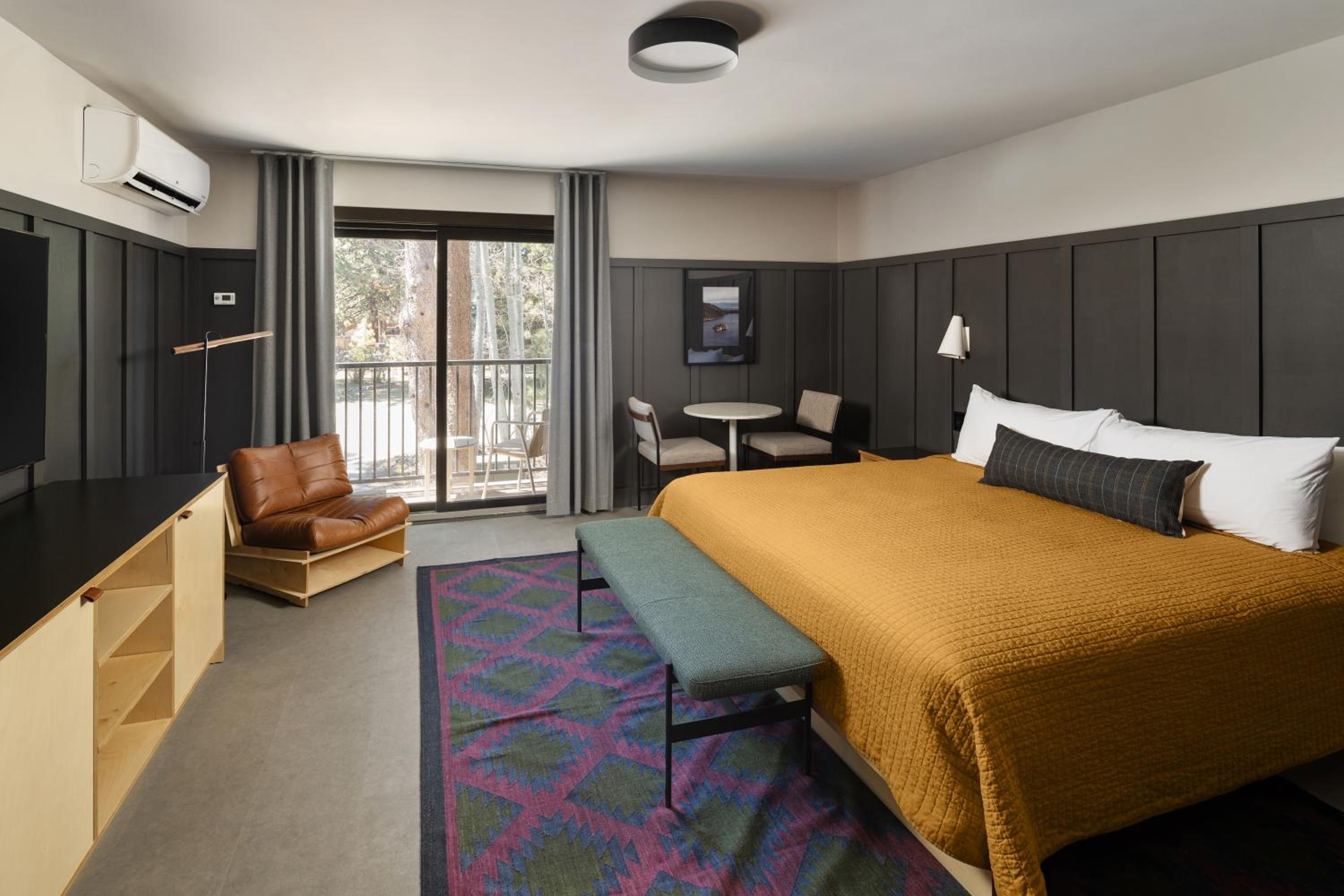 The Coachman Hotel