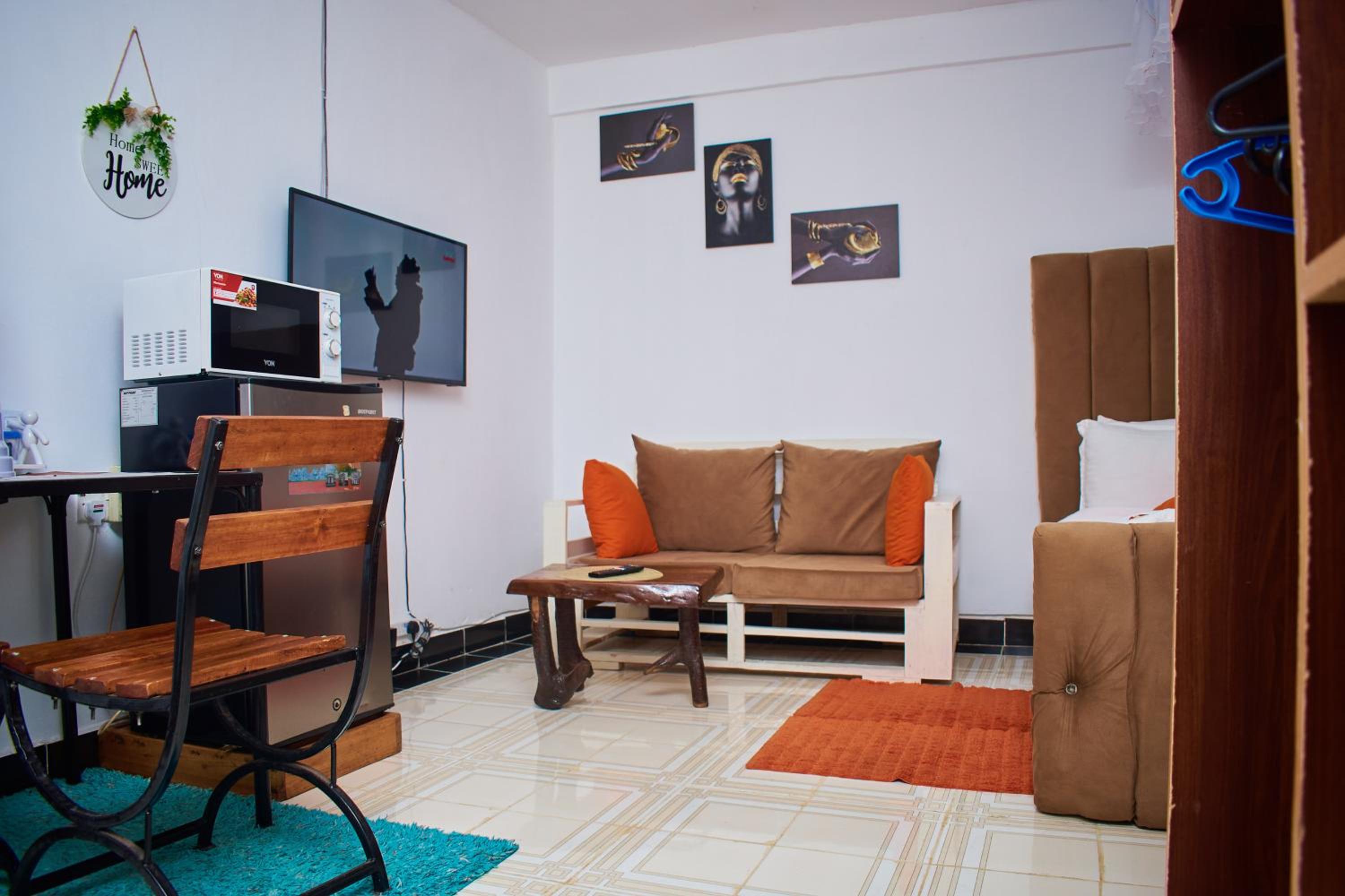 One-Bedroom Apartment photo 2