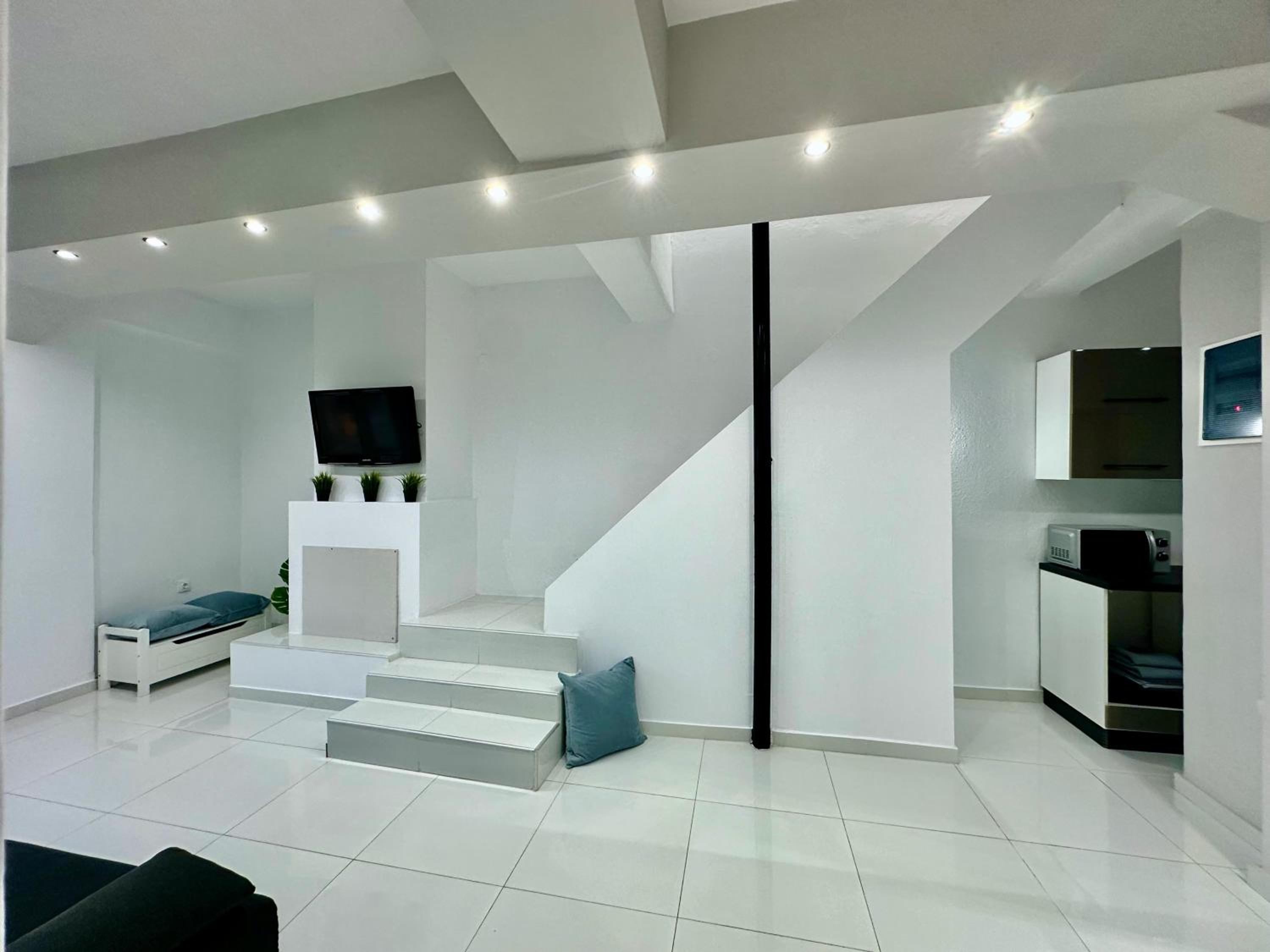 Four-Bedroom House photo 1