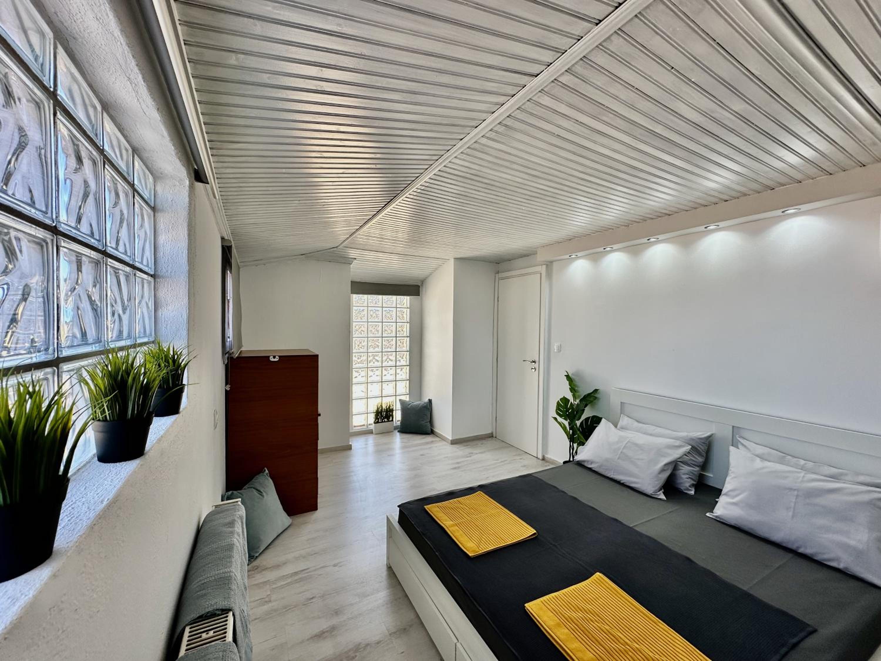 Four-Bedroom House photo 3