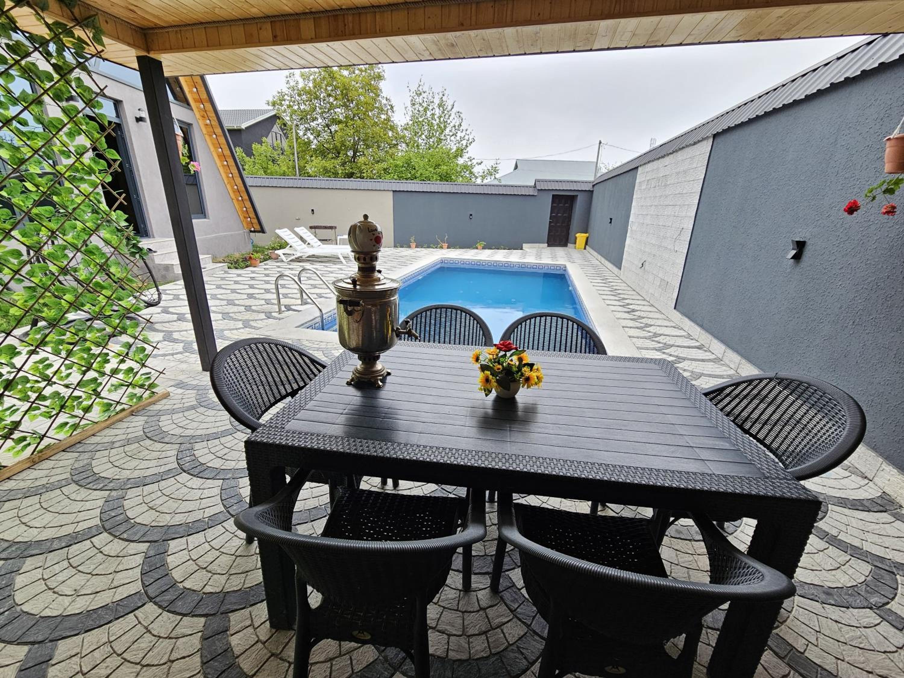 Villa photo 2