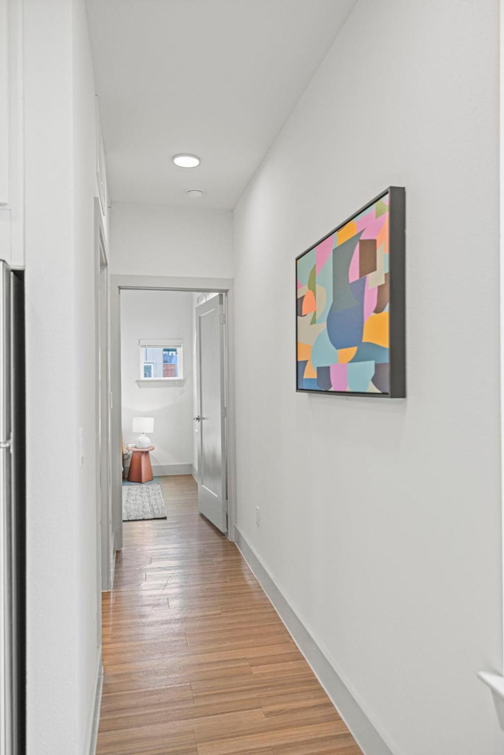 Queen Room - Disability Access - Photo 16