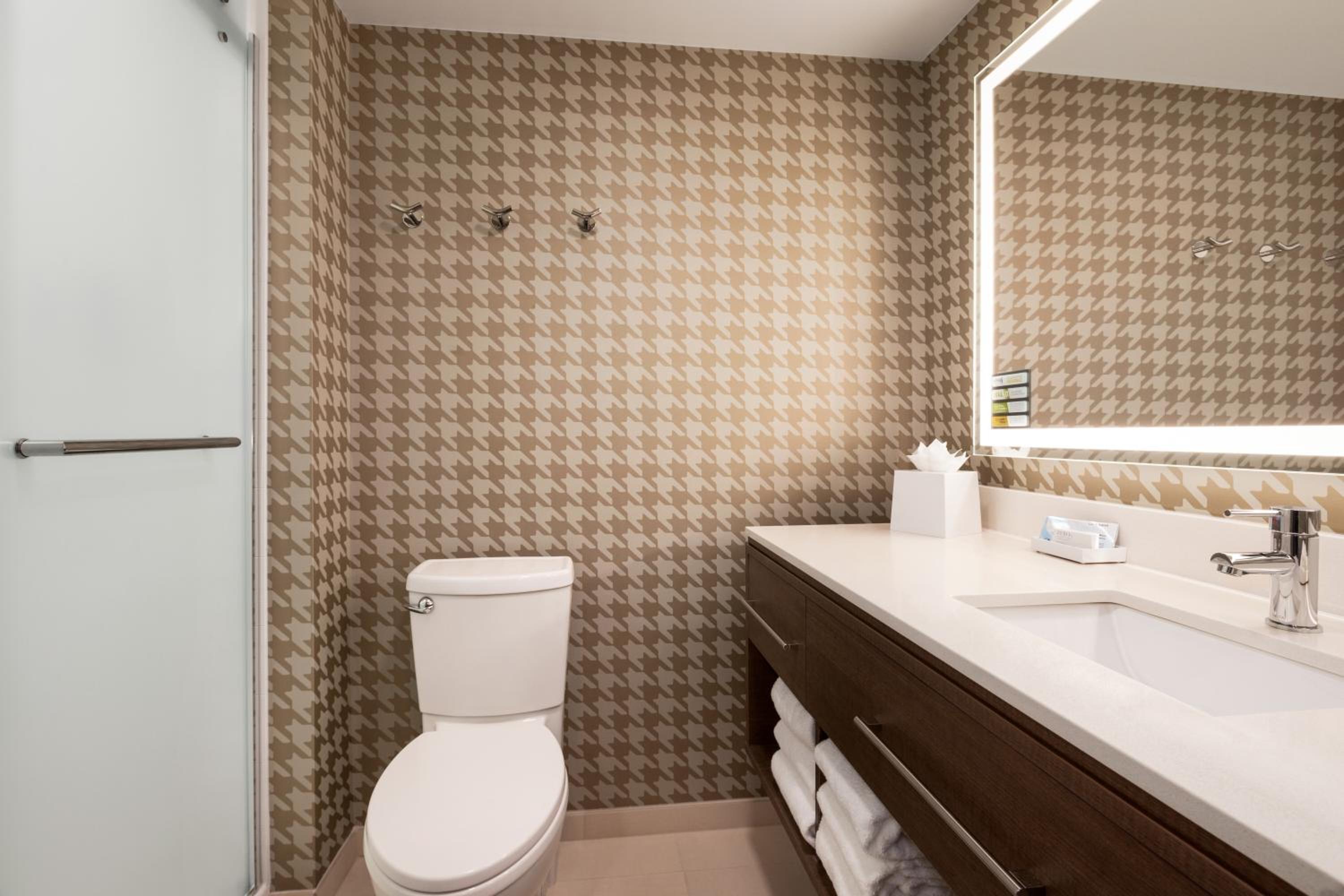 King Studio Suite - Photo 2