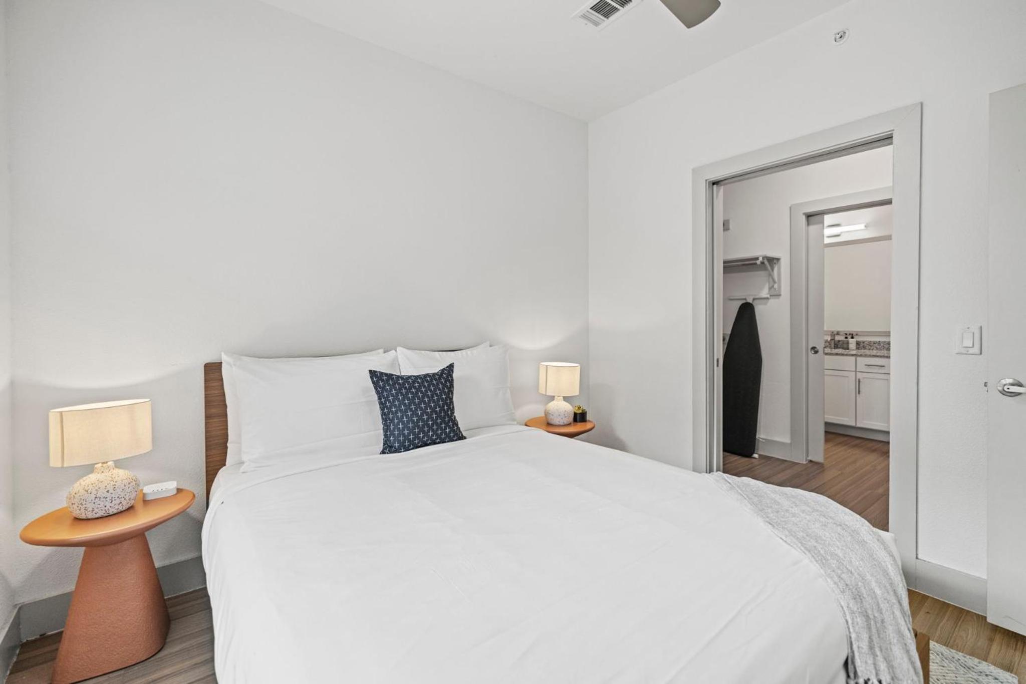 Two-Room Apartment - Photo 8