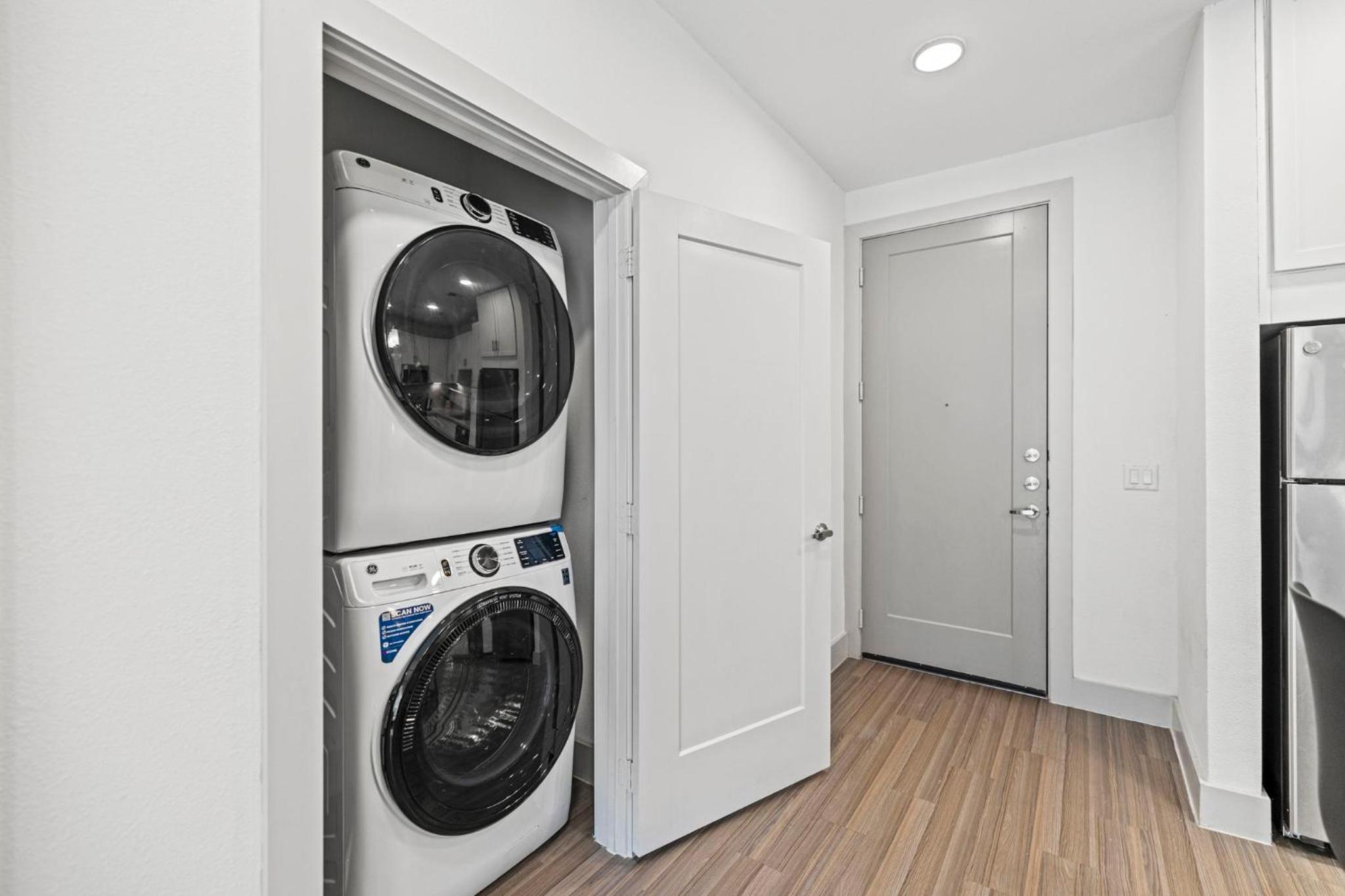 Two-Room Apartment - Photo 37