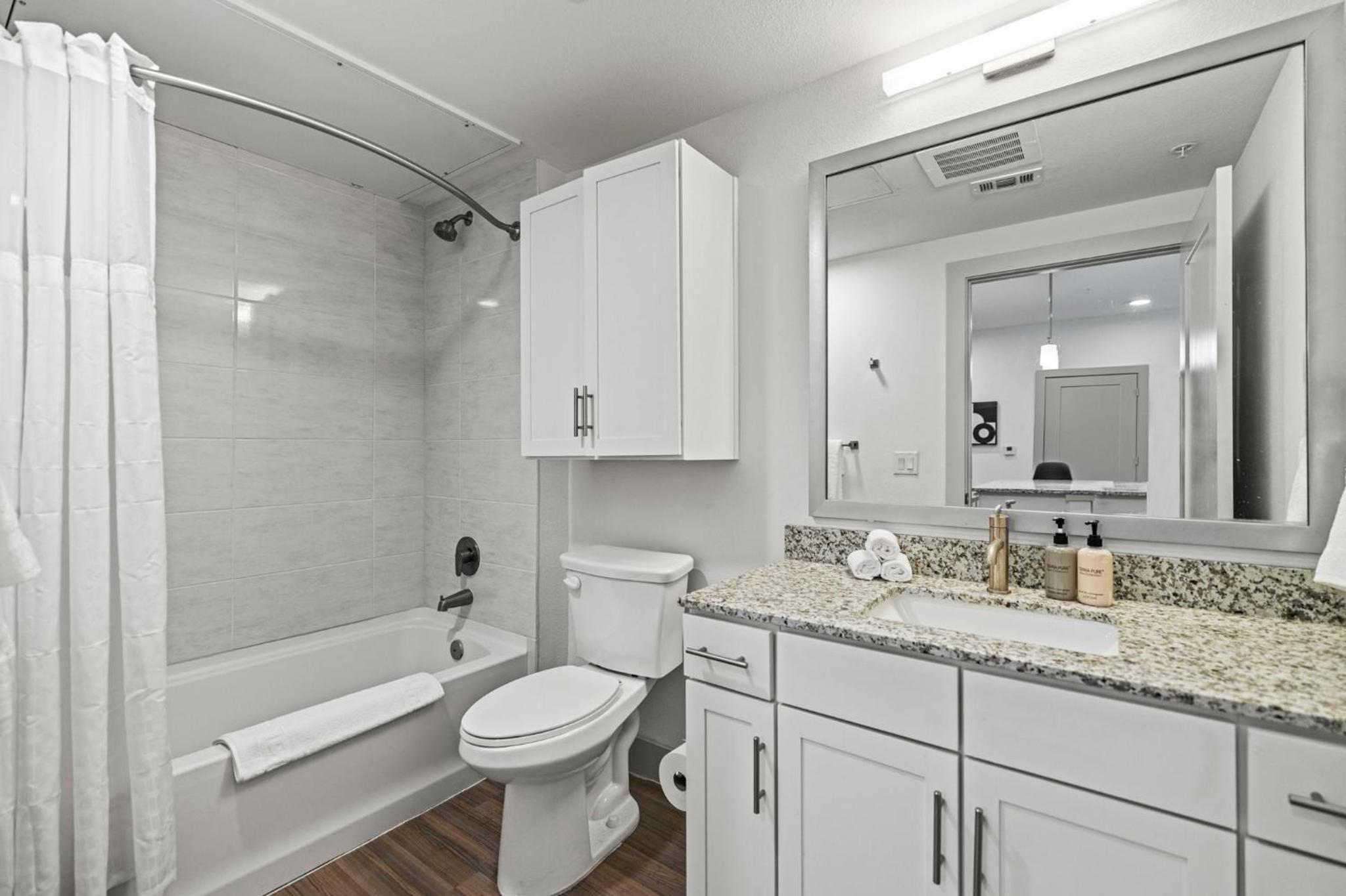Two-Room Apartment - Photo 34