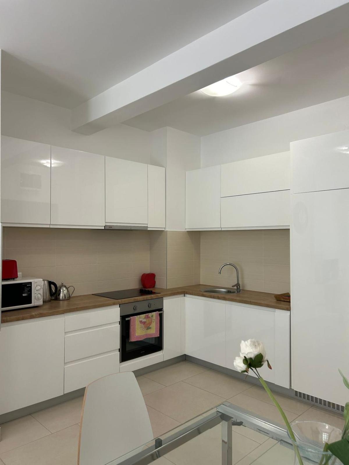 Apartment With Sea View photo 2