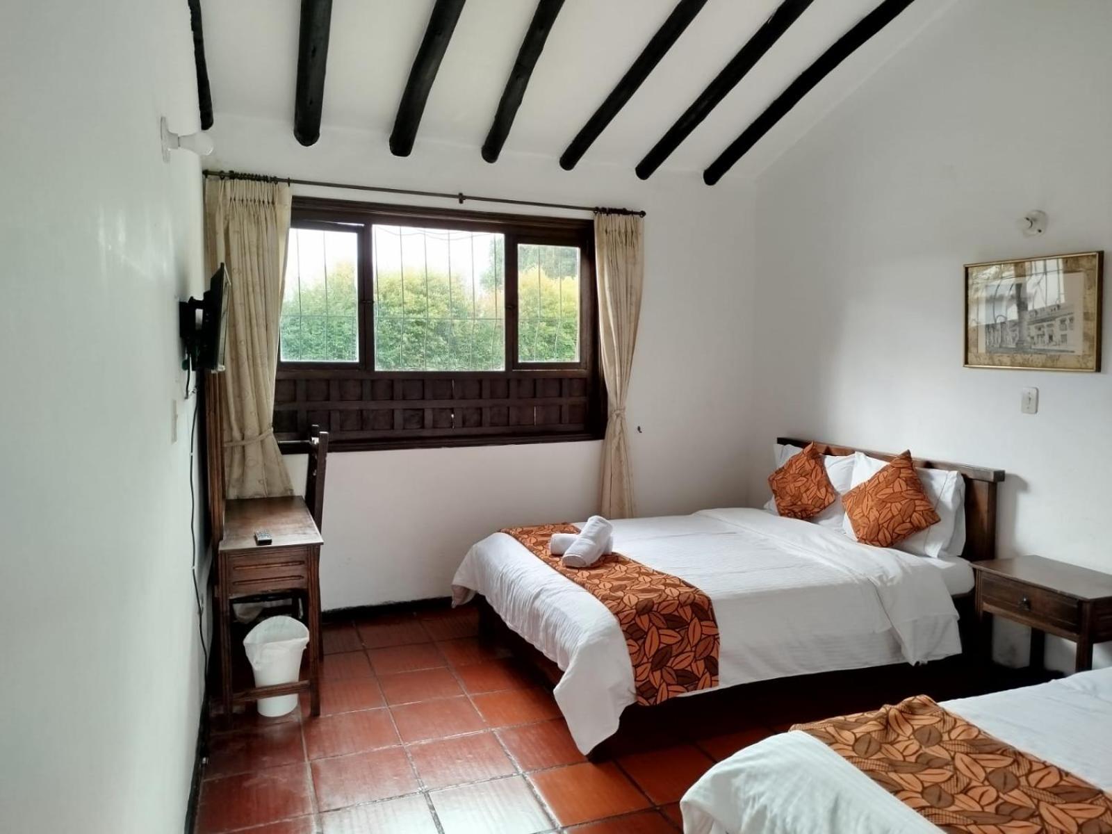 Double Room with Extra Bed photo 1