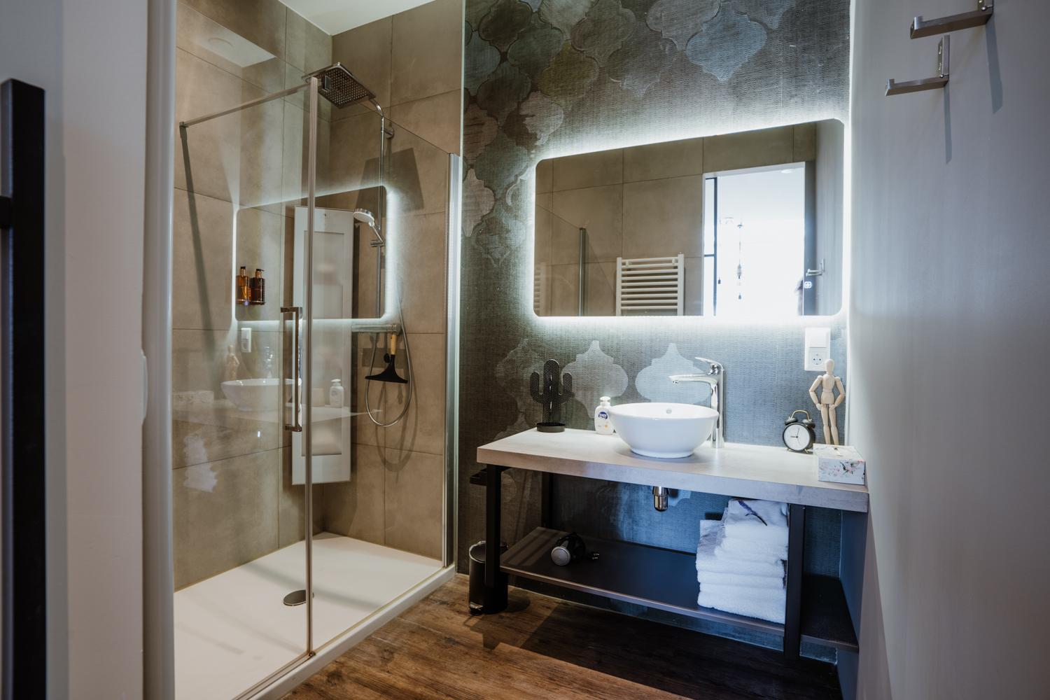 Deluxe Double Room with Terrace - Photo 5
