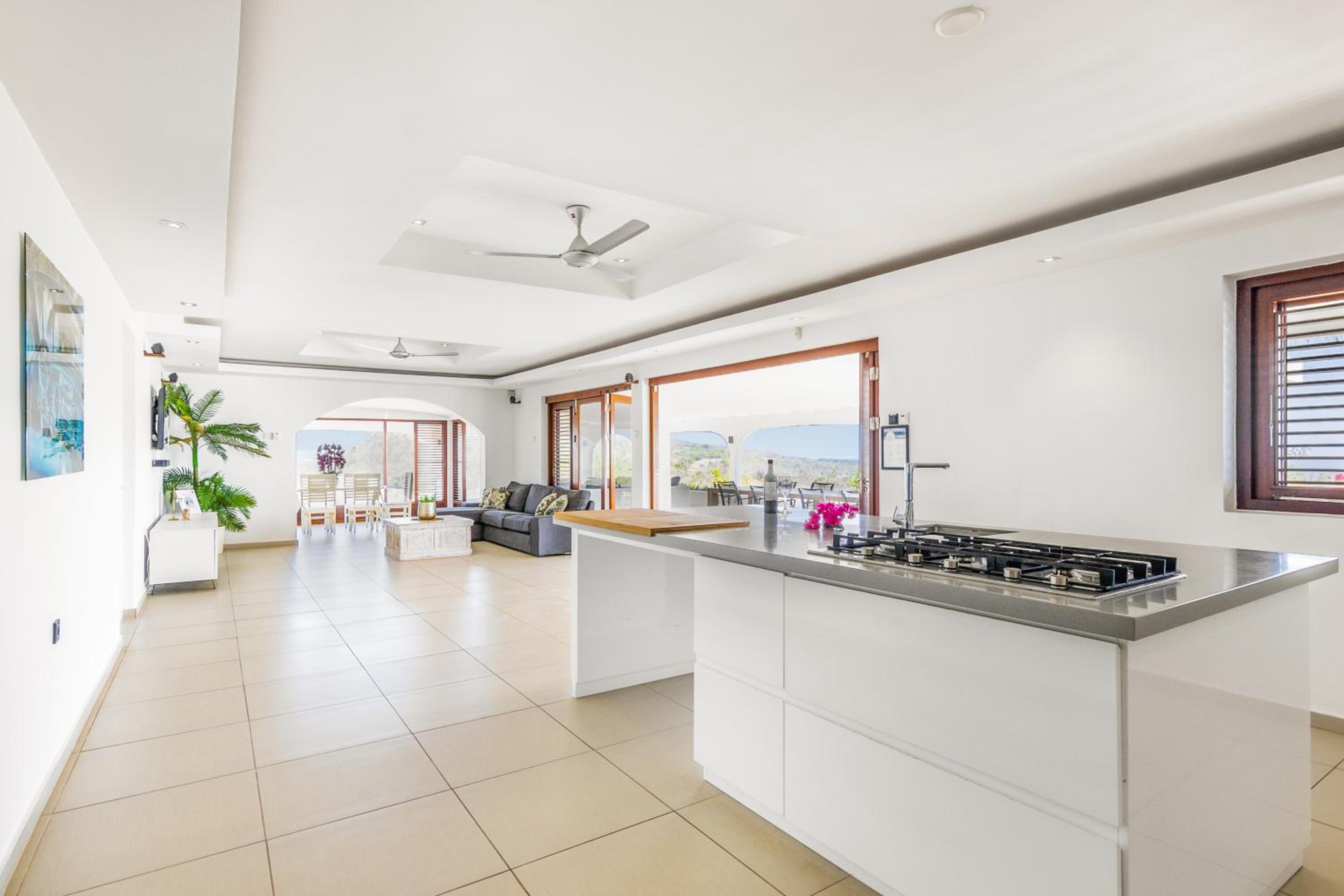 Villa photo 3