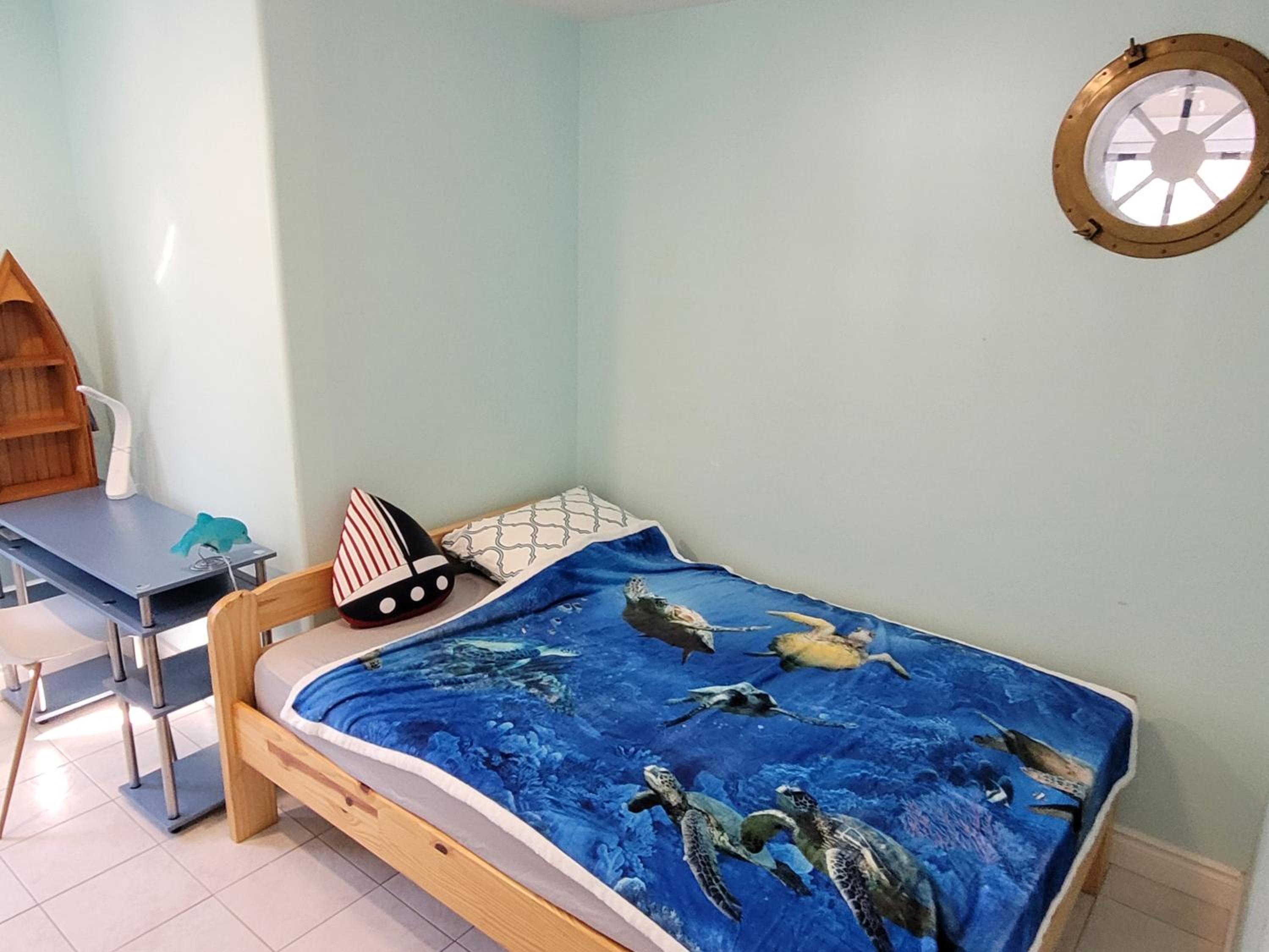 Four-Bedroom House photo 2
