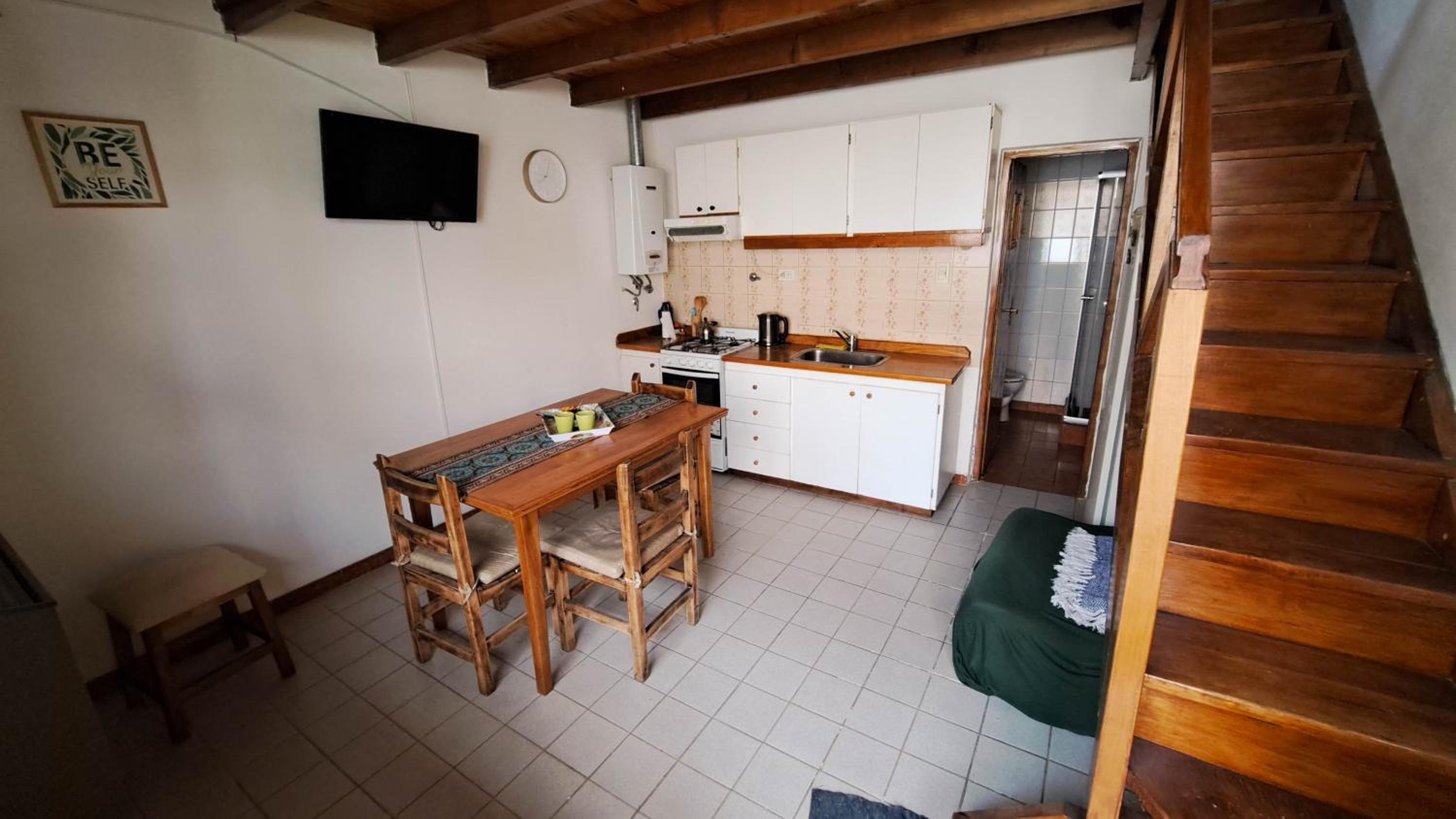 One-Bedroom Apartment photo 2