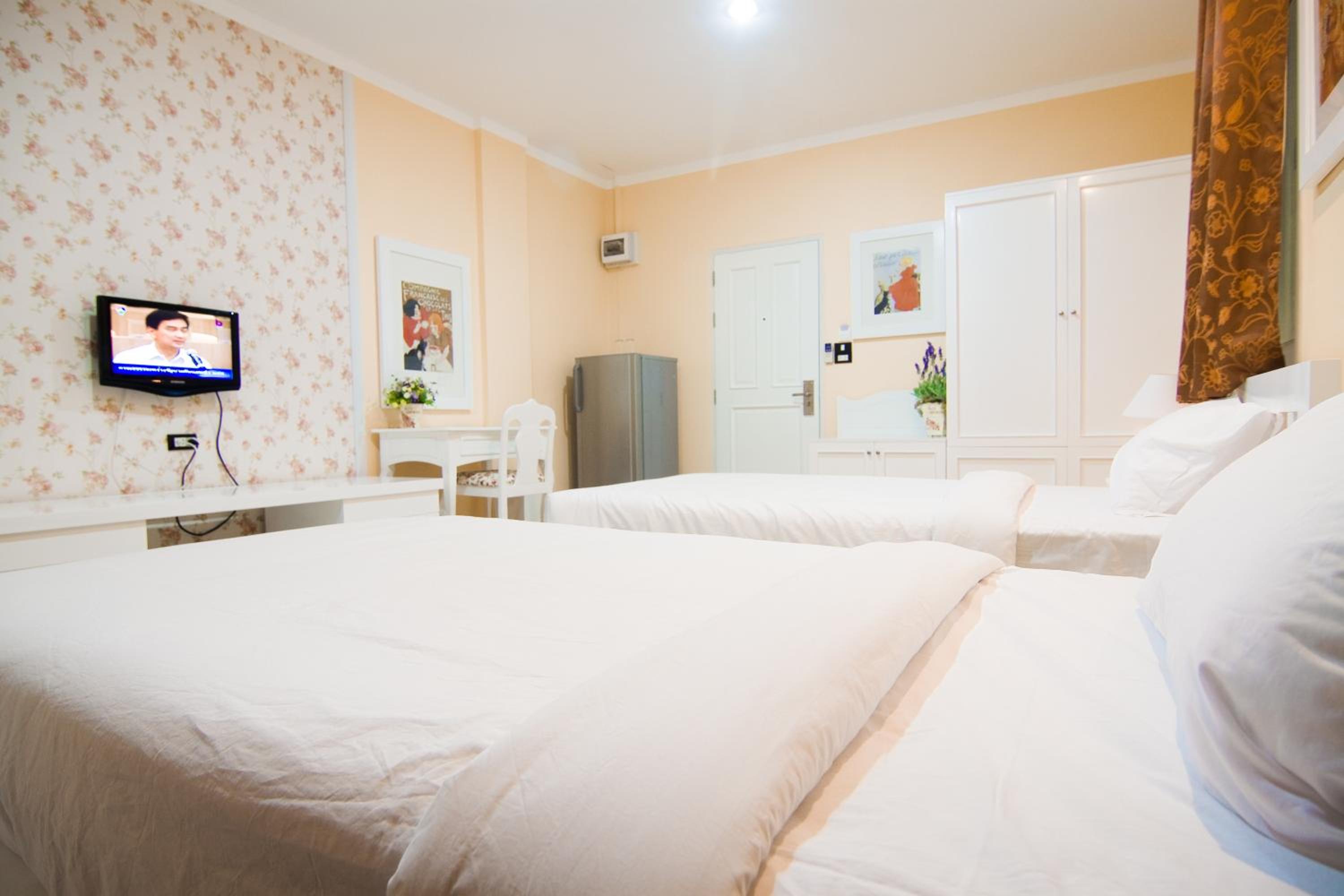 Standard Twin Room photo 3