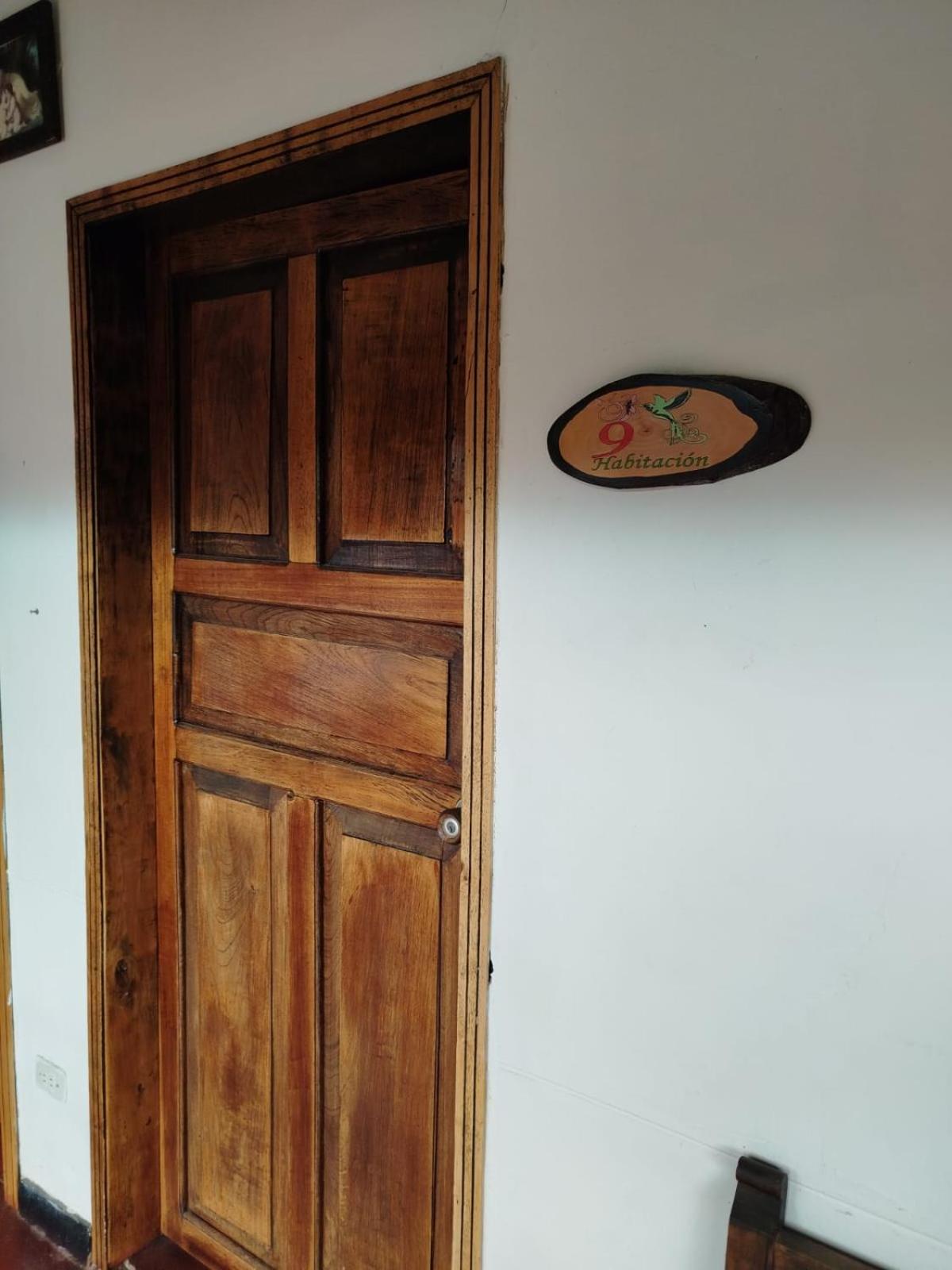 Quadruple Room with Private Bathroom photo 2