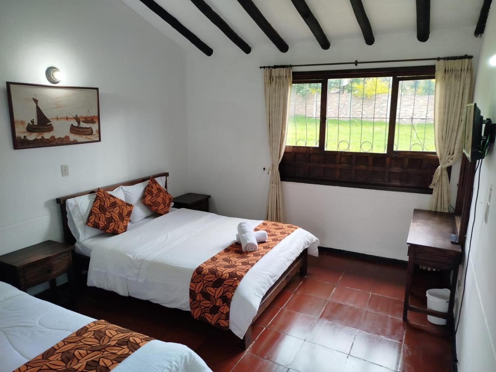 Double Room with Private Bathroom photo 2