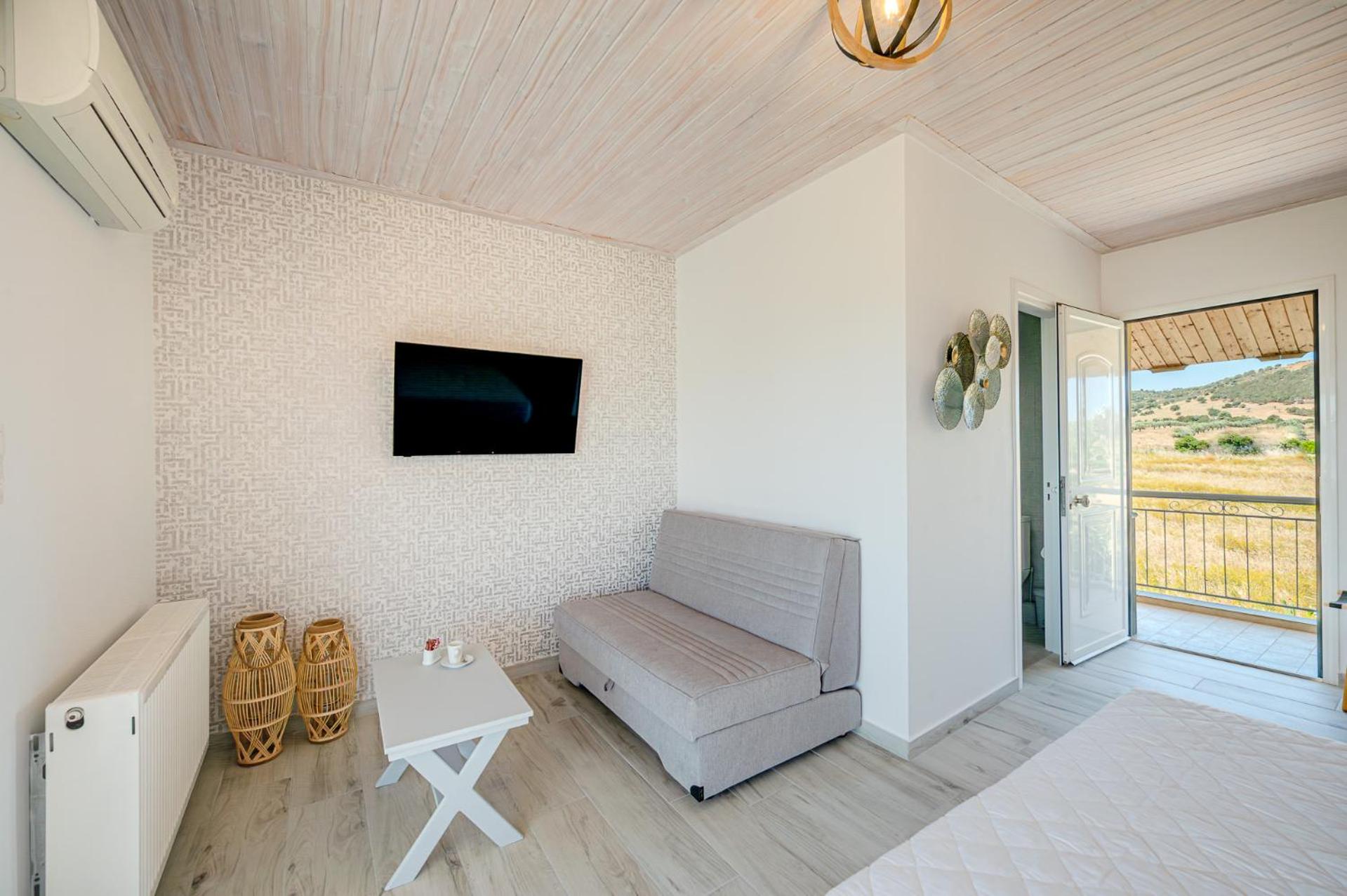 Family Room with Sea View photo 2