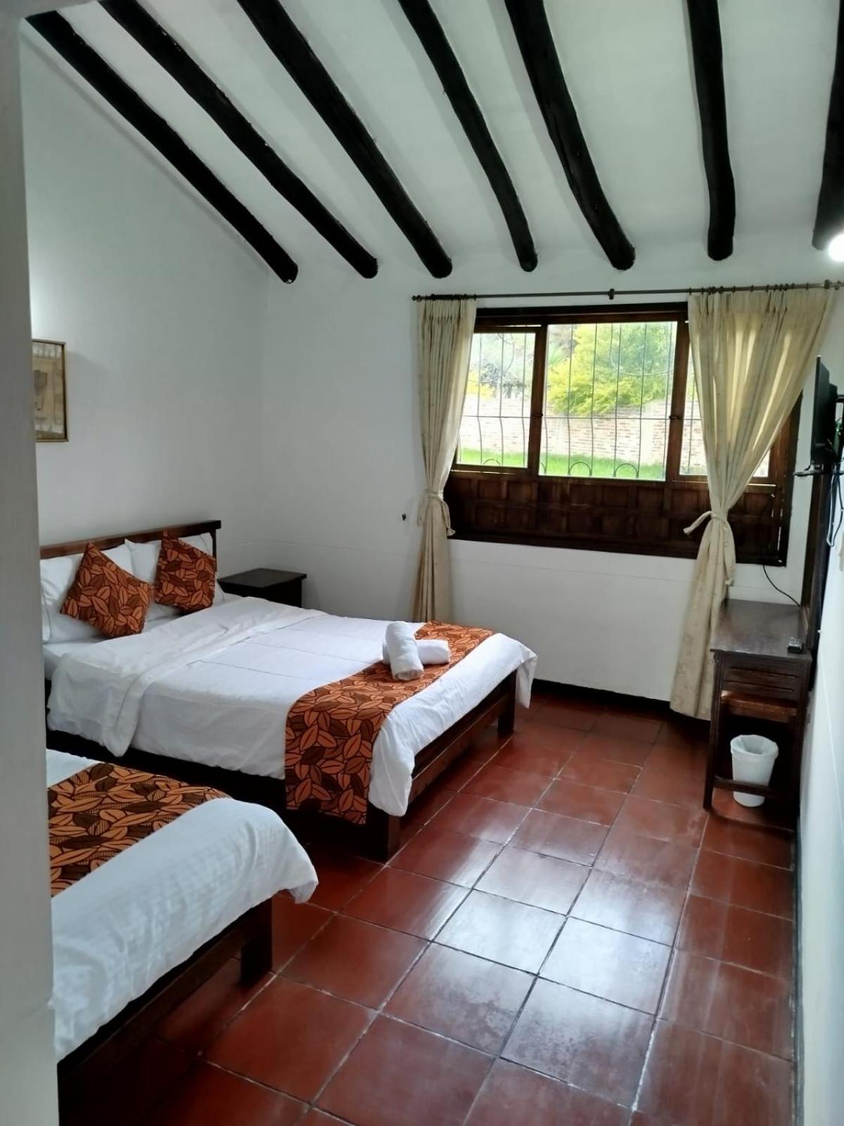 Double Room with Private Bathroom photo 2