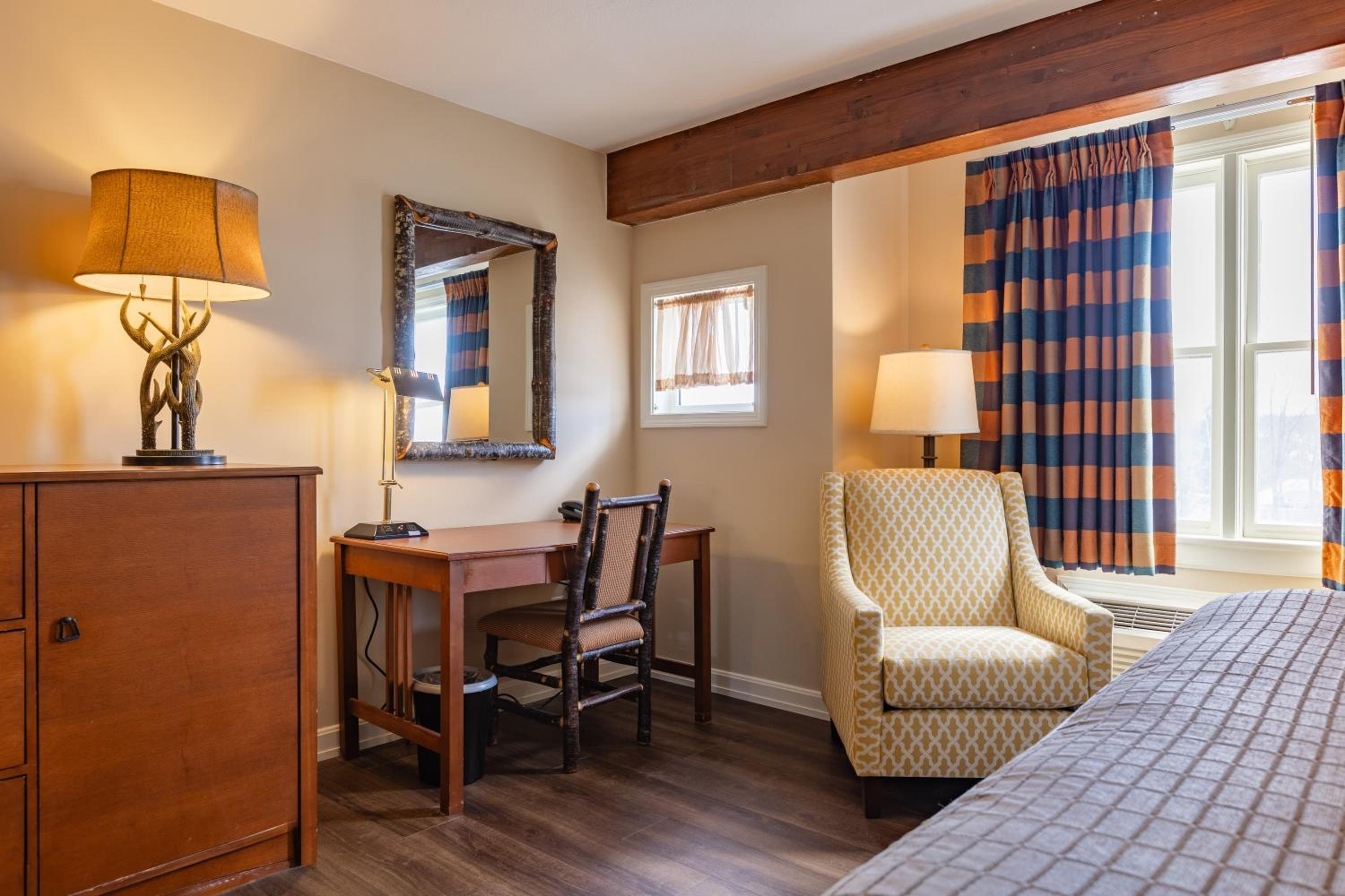 Superior King Room - Photo 6