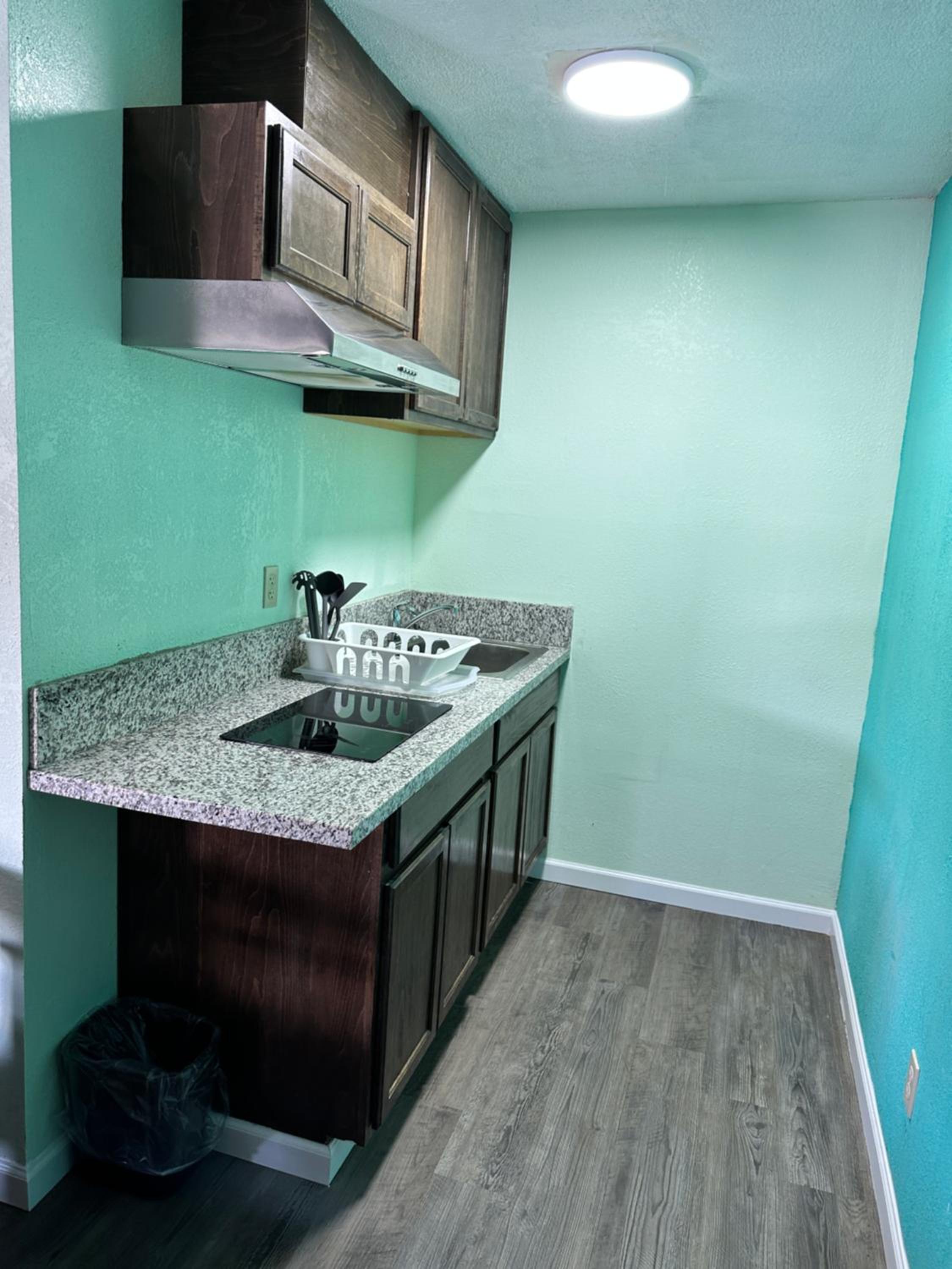 King Suite with Kitchenette, Non-Smoking - Photo 2