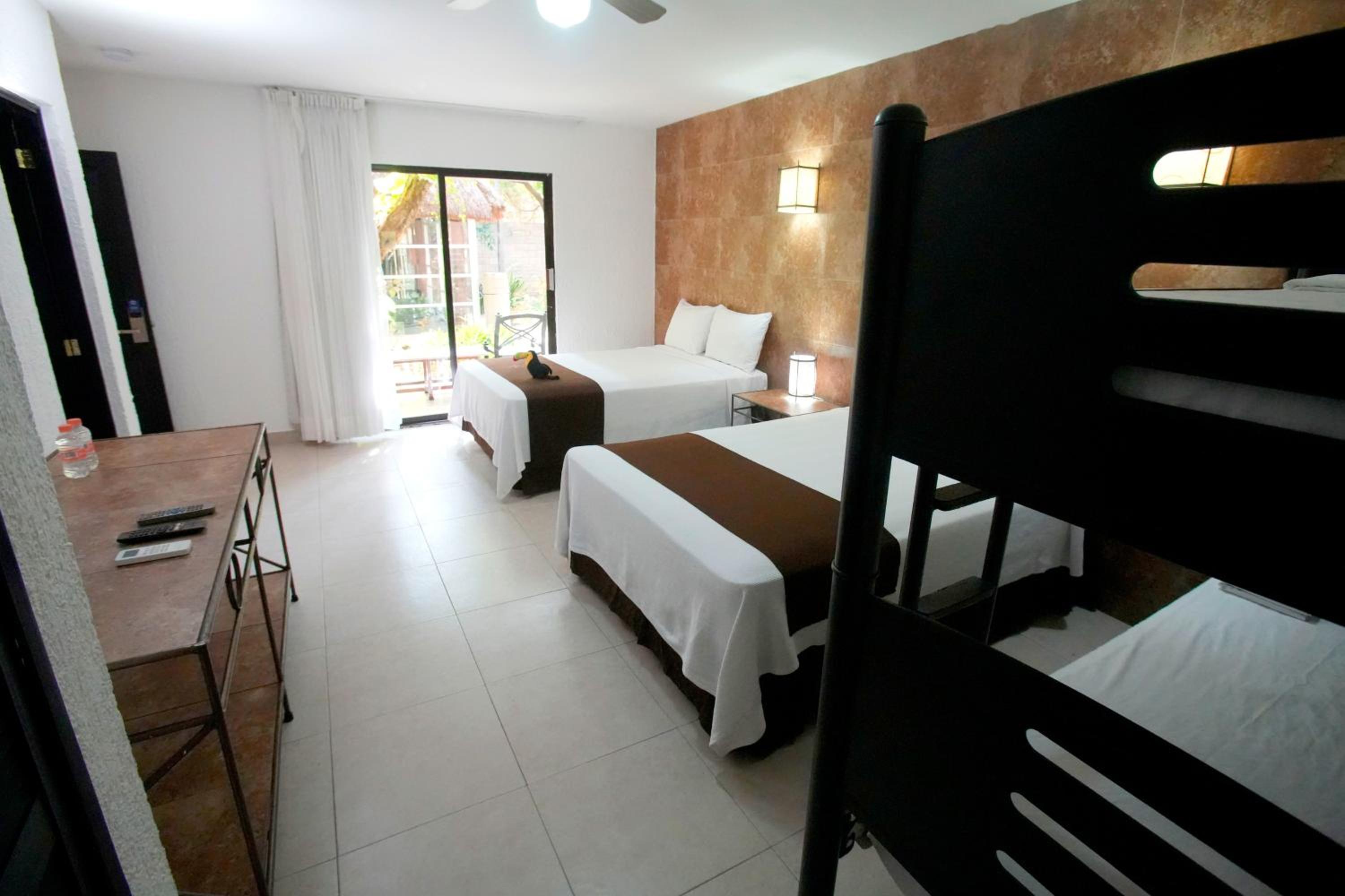 Family Suite photo 2