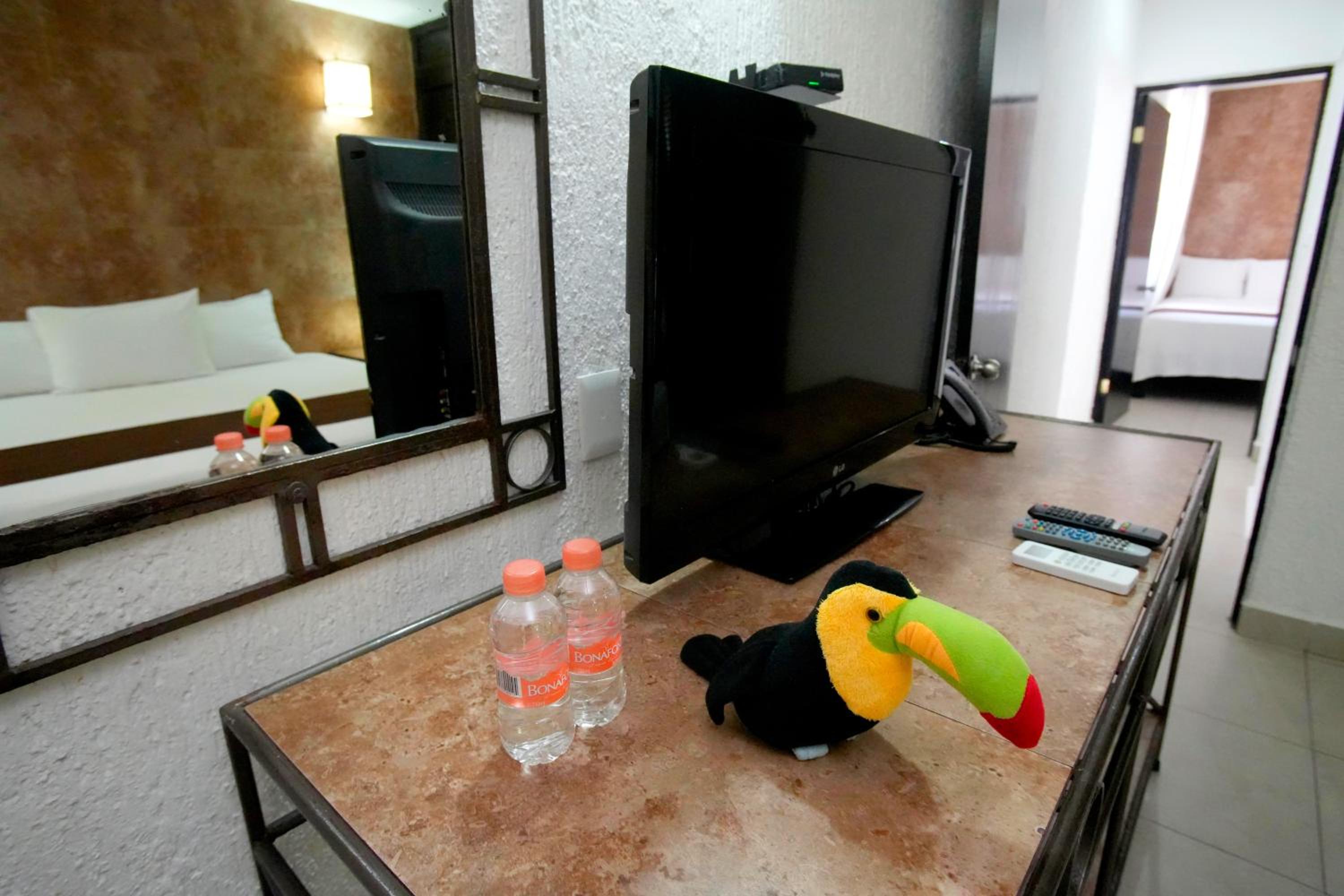 Two-Bedroom Deluxe photo 3