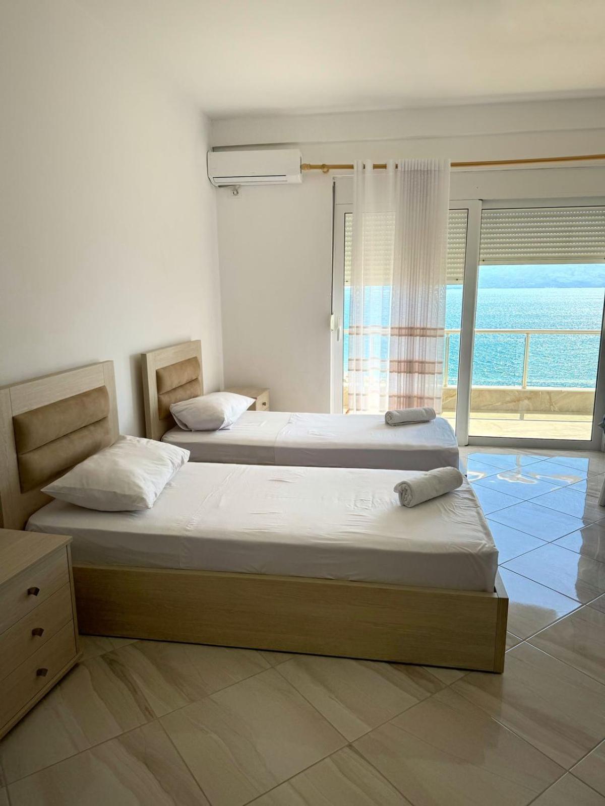 Family Room with Sea View 1 photo 2