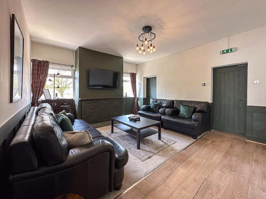 Three-Bedroom House photo 1
