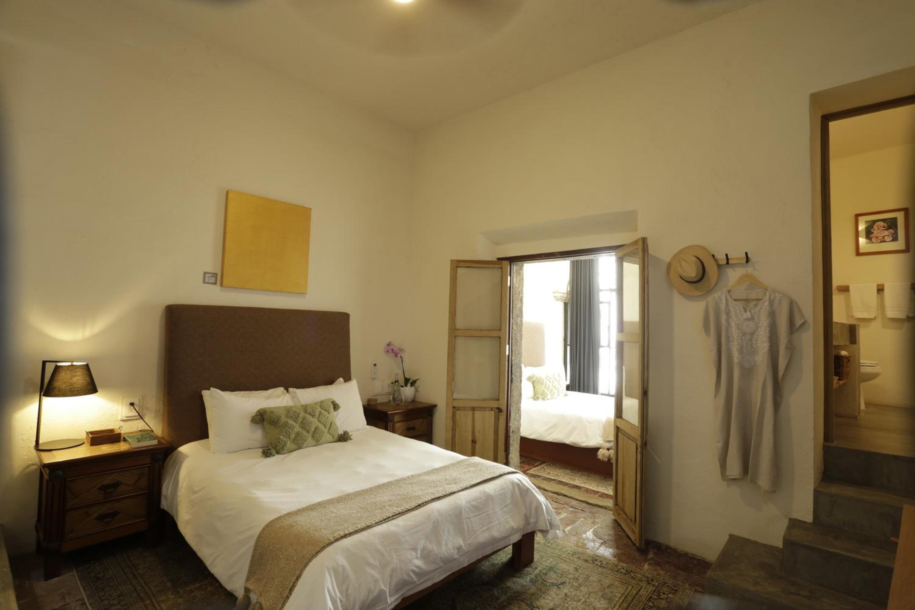 Twin Room - Photo 15
